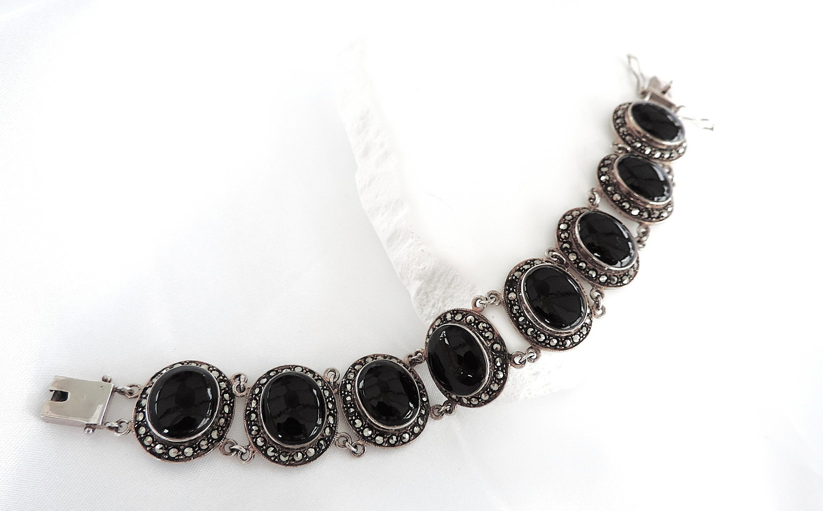 Vintage Sterling Silver Black Jet & Marcasite Bracelet London Hallmark Date 1990 - 2