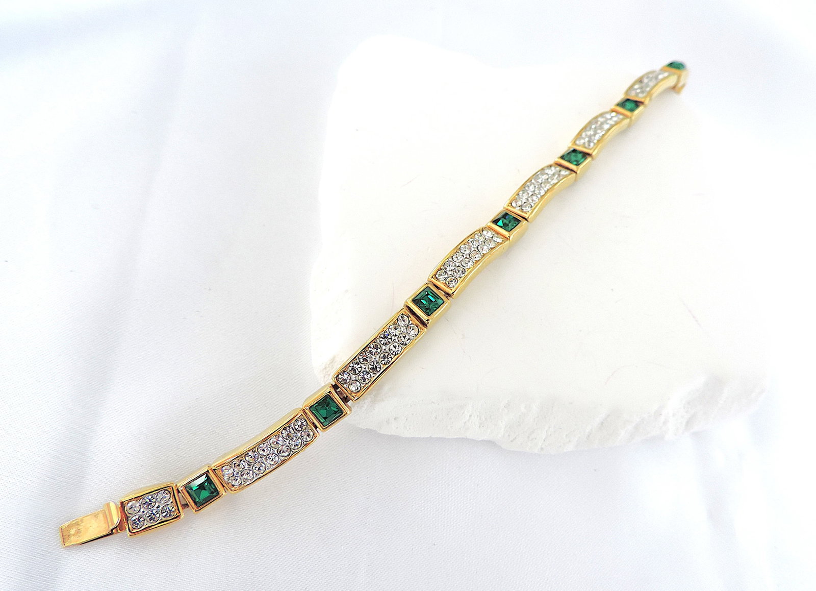 Vintage Attwood & Sawyer 22ct Gold Plated Emerald Green & White Crystal Bracelet c.1980's - 4