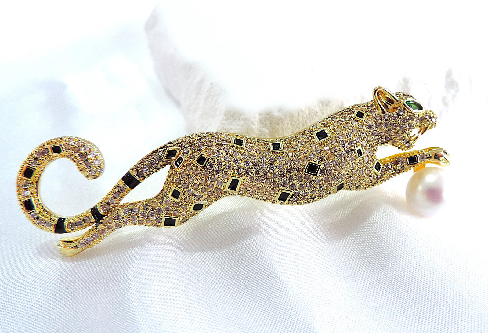 Gold Plated White Zircon Gemstone Panther Brooch With Gift Box - 2