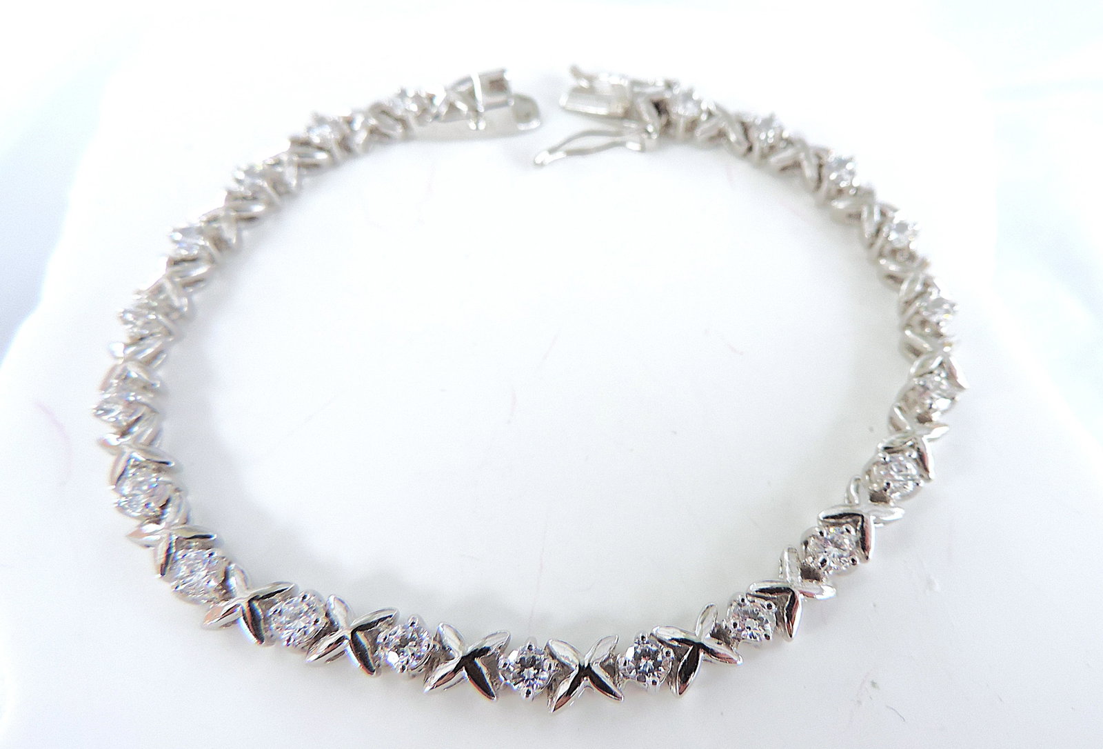 925 Silver White Topaz Gemstone Kiss Tennis Bracelet 'New' - 3