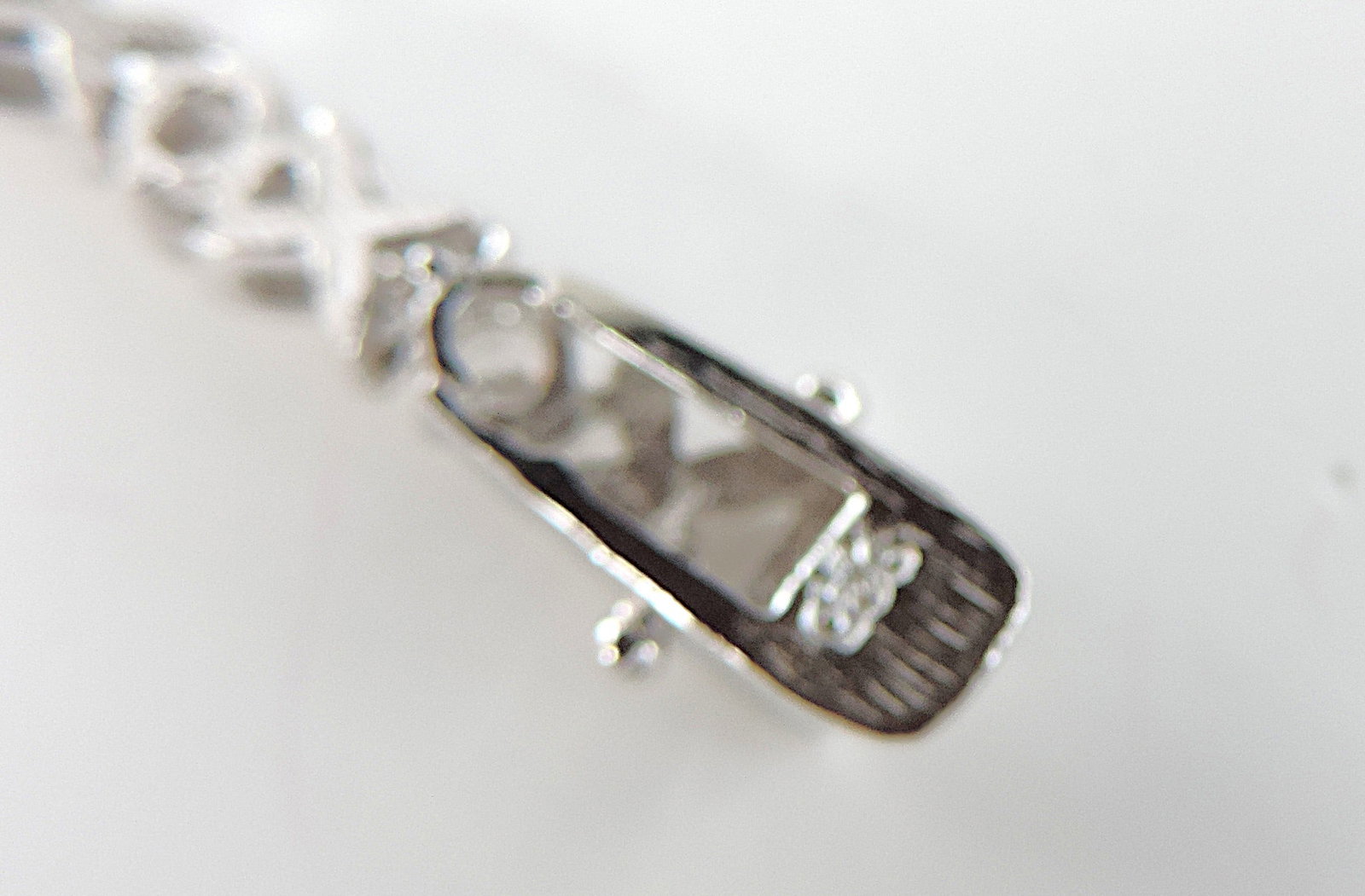 925 Silver White Topaz Gemstone Kiss Tennis Bracelet 'New' - 5