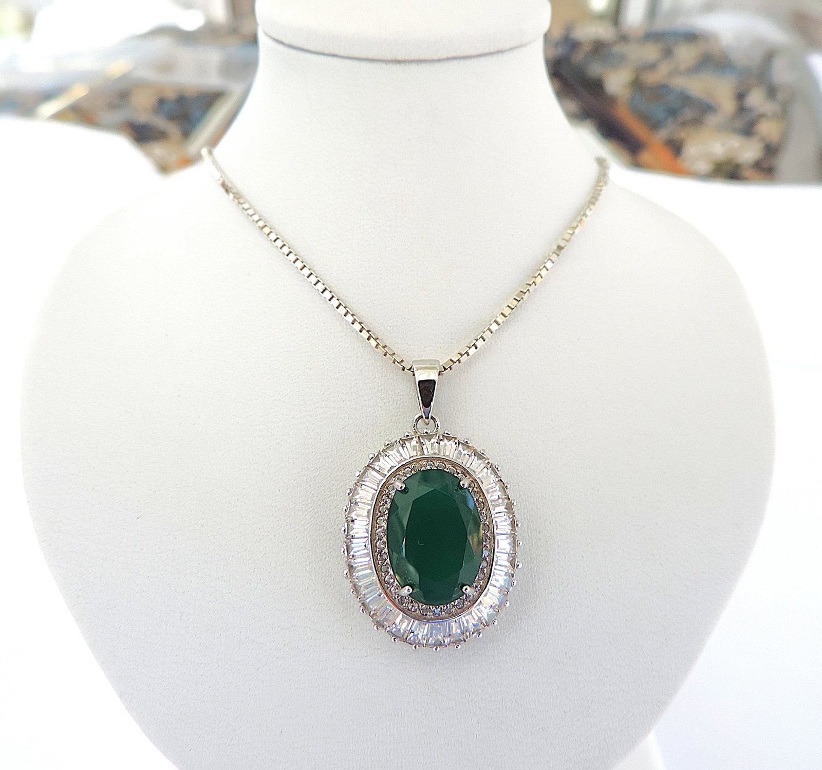 925 Silver 6 Carat Chrysoprase & White Topaz Gemstone Pendant 'New With Gift Box' - 4
