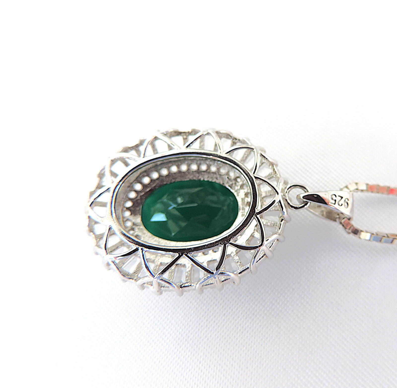 925 Silver 6 Carat Chrysoprase & White Topaz Gemstone Pendant 'New With Gift Box' - 5