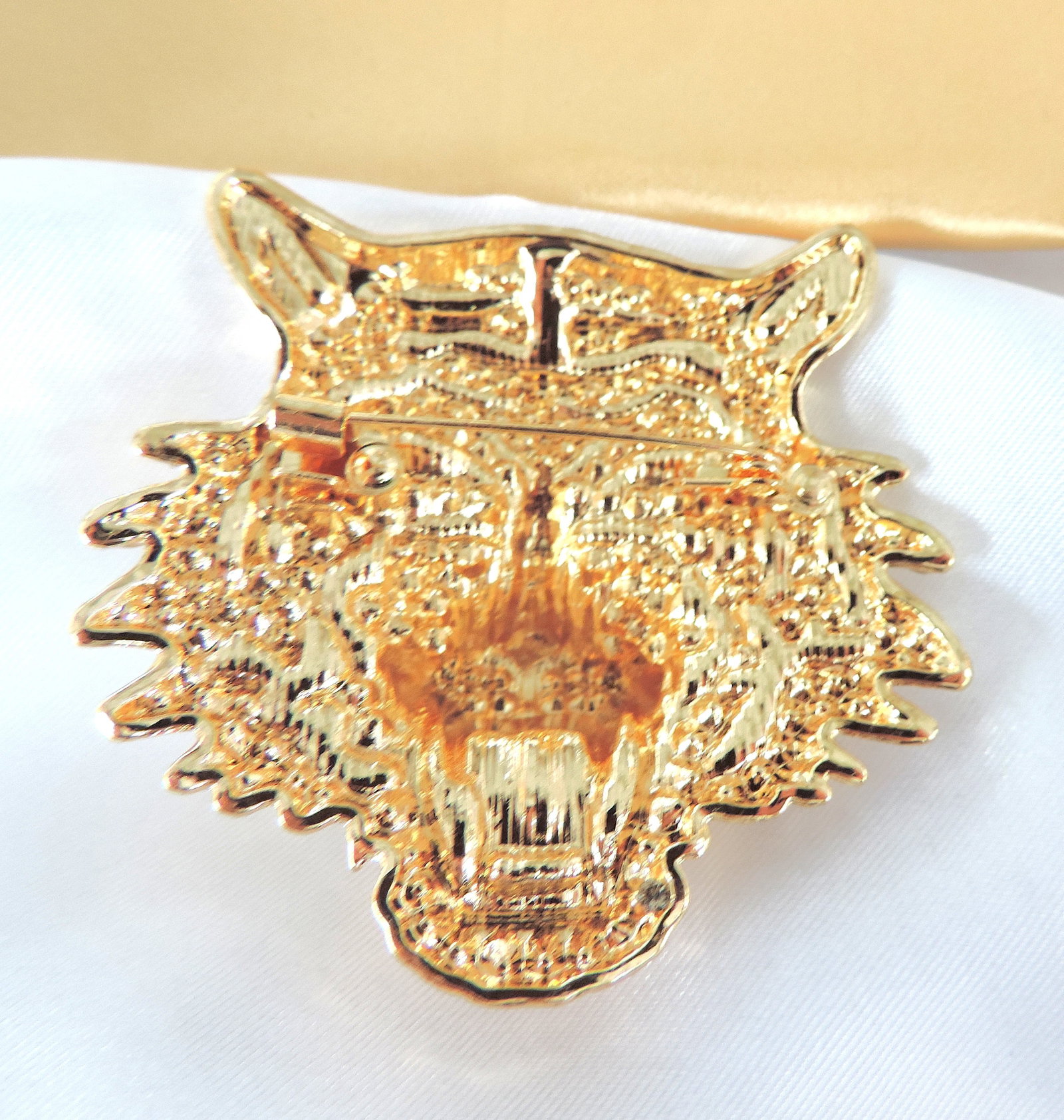 Crystal & Enamel Tigers Head Brooch 5cmx5cm - 2