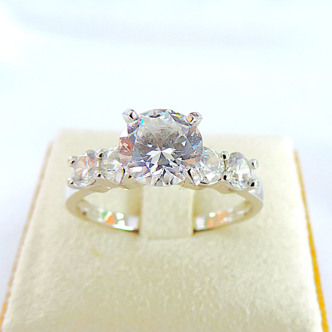 925 Silver 5.40 Carat Lab-Created Diamond Ring: Title: 925 Silver 5.40 Carat Lab-Created Diamond Ring Description: A stunning 925 silver 5.40 carat lab-created Diamond ring. The ring is set with 1 x 8mm round stone (TCW 3.6) and 4x 4mm