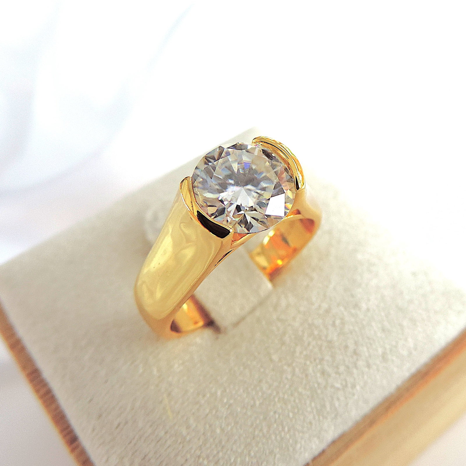 2 Carat Moissanite Solitaire Ring 18k Yellow Gold On Sterling Silver 'New With Gift Box' - 2