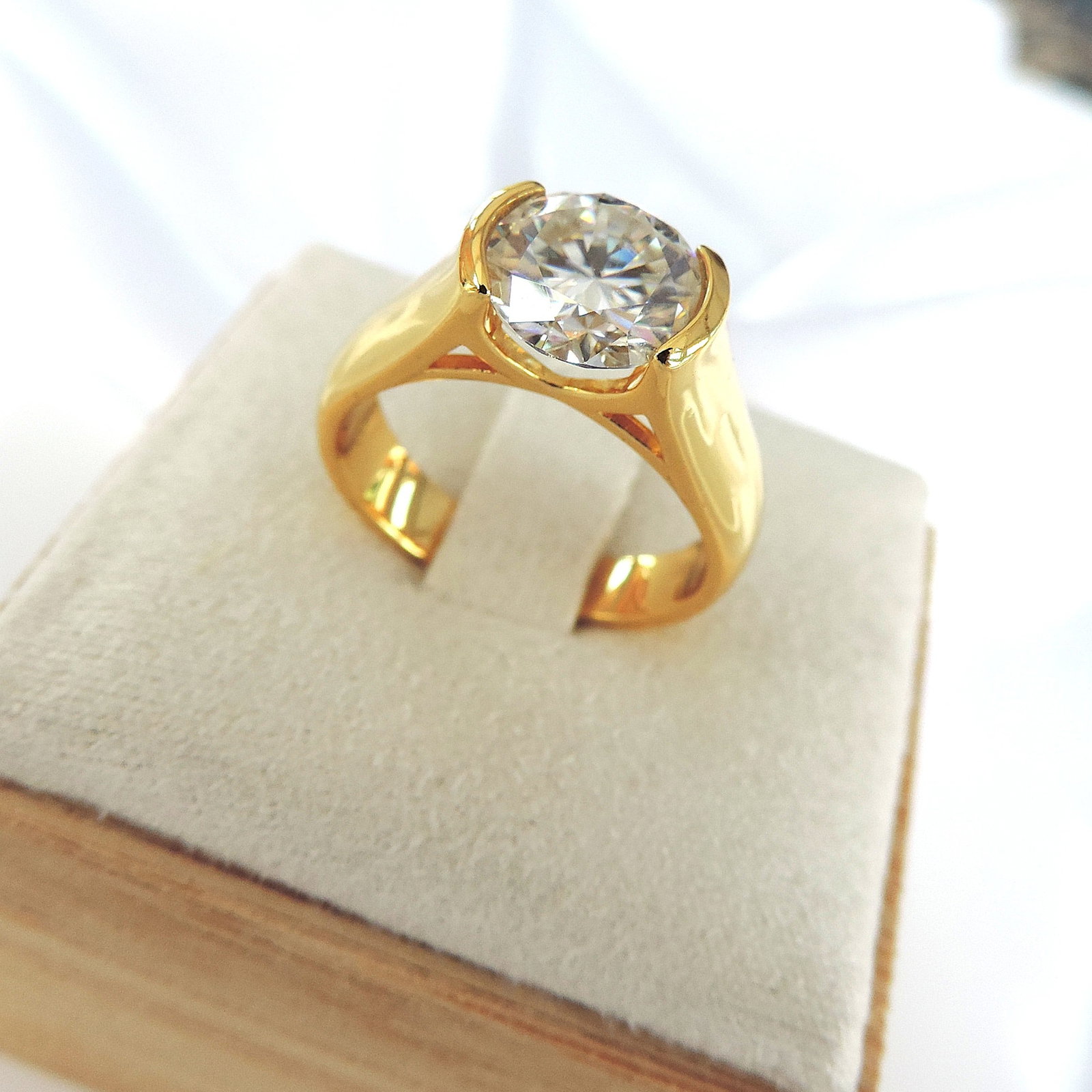 2 Carat Moissanite Solitaire Ring 18k Yellow Gold On Sterling Silver 'New With Gift Box' - 4