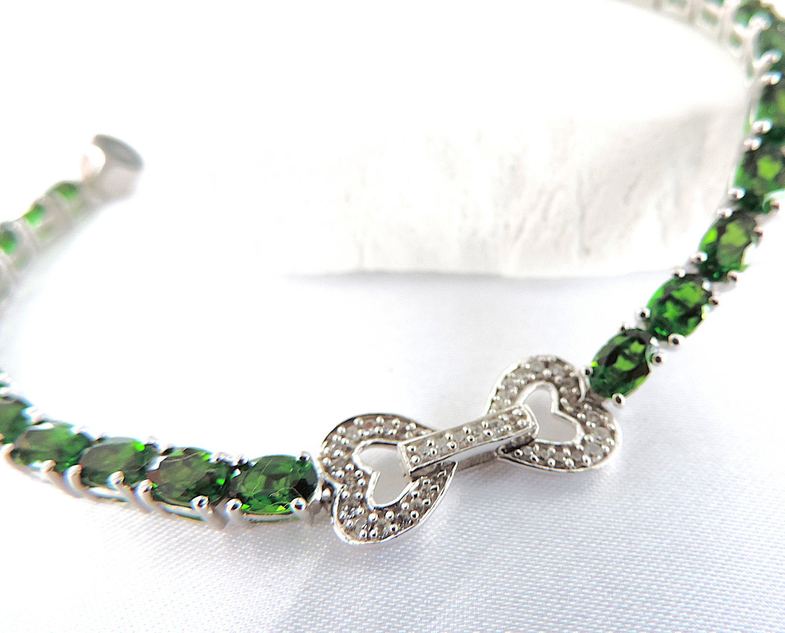 925 Silver 7 Carat Green Diopside Tennis Bracelet 'New With Gift Box' - 2