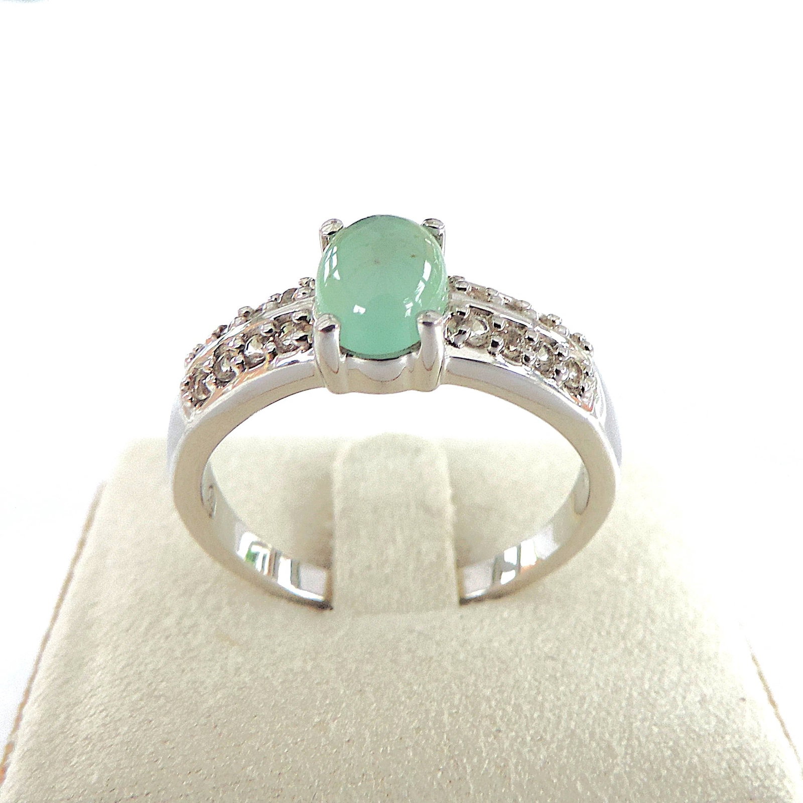 925 Silver Oval Cabochon Natural Green Prehnite & Topaz Ring 'New': Title: 925 Silver Oval Cabochon Natural Green Prehnite & Topaz Ring 'New' Description: A lovely 925 Silver ring set with a 7x5mm Oval Cabochon Natural Green Prehnite with white Topaz 