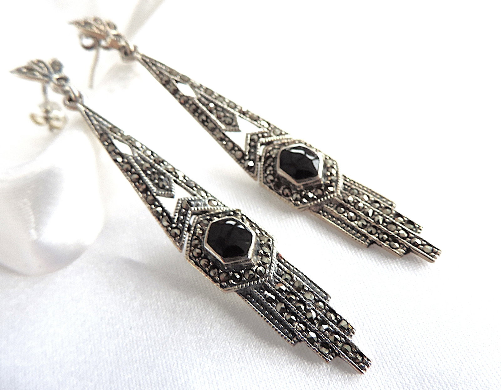 Vintage Art Deco Sterling Silver Jet & Marcasite Drop Earrings - 4