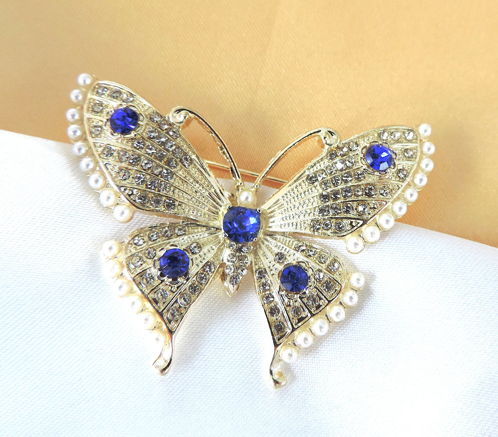 Crystal & Pearl Butterfly Brooch - 2