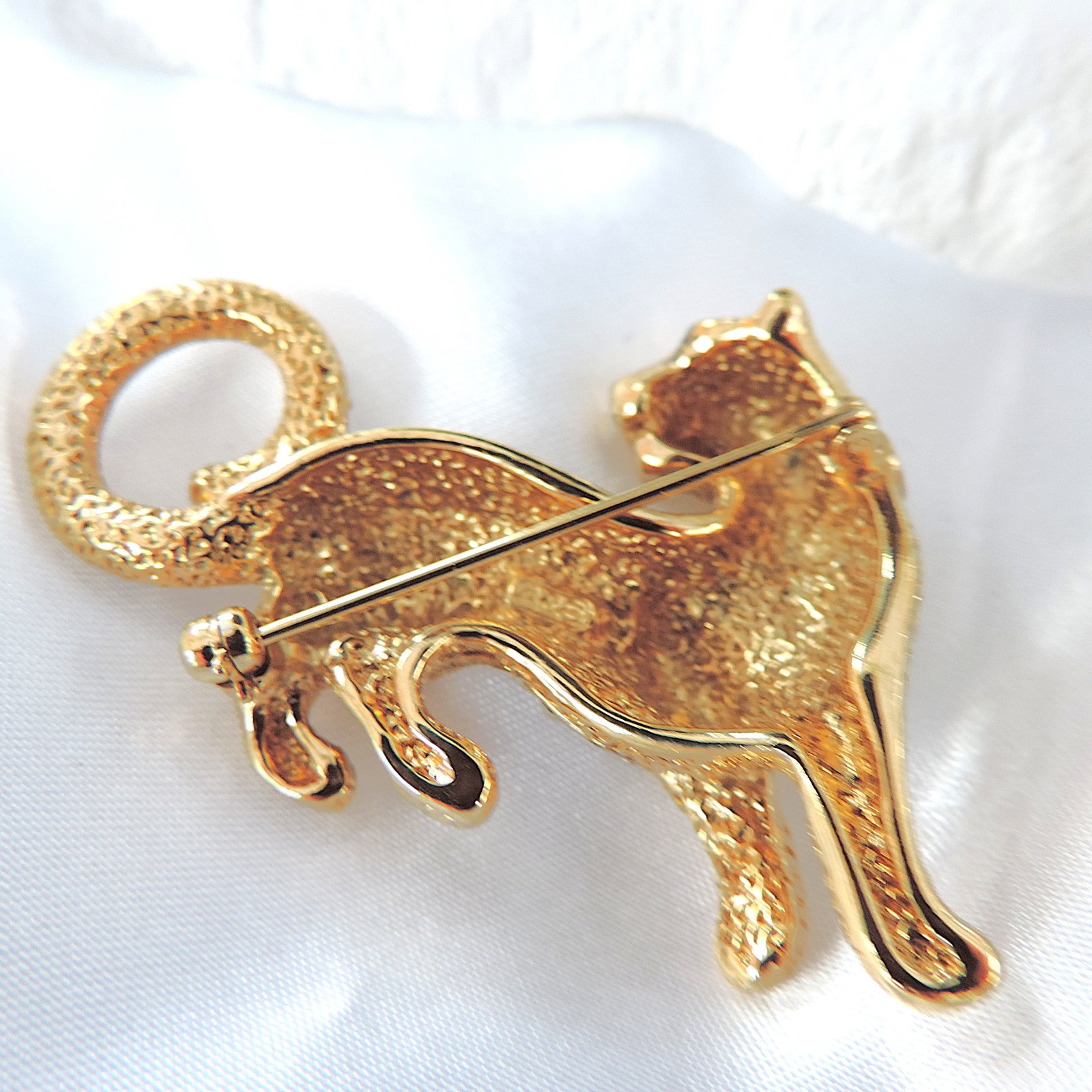Vintage Attwood & Sawyer 22K Gold Plated Swarovski Crystal Leopard Brooch - 4