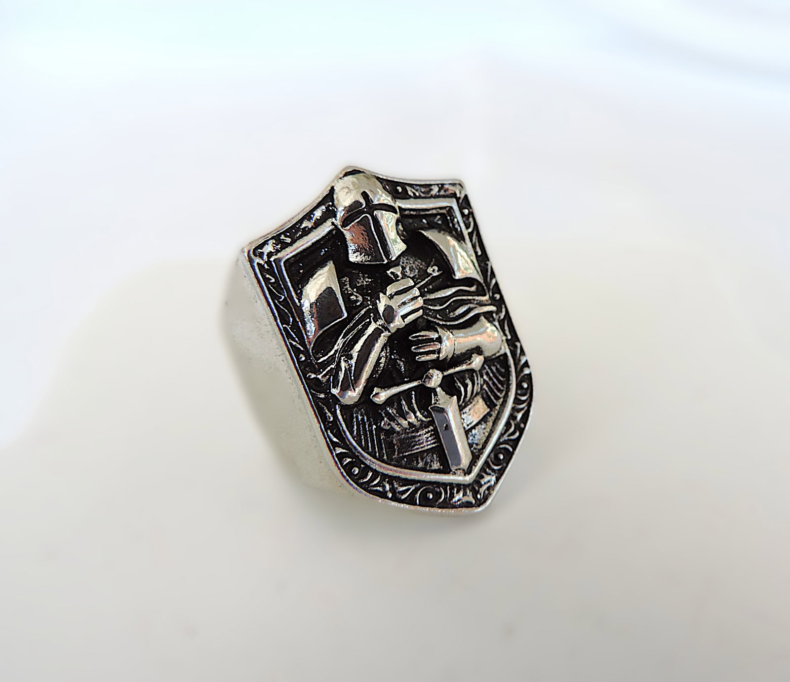 Aethon Vintage Style Knight With Sword Ring 'New': Title: Aethon Vintage Style Knight With Sword Ring 'New' Description: A vintage style Knight with sword ring in stainless steel. Ring size W 1/2 (Part of liquidation stock of a