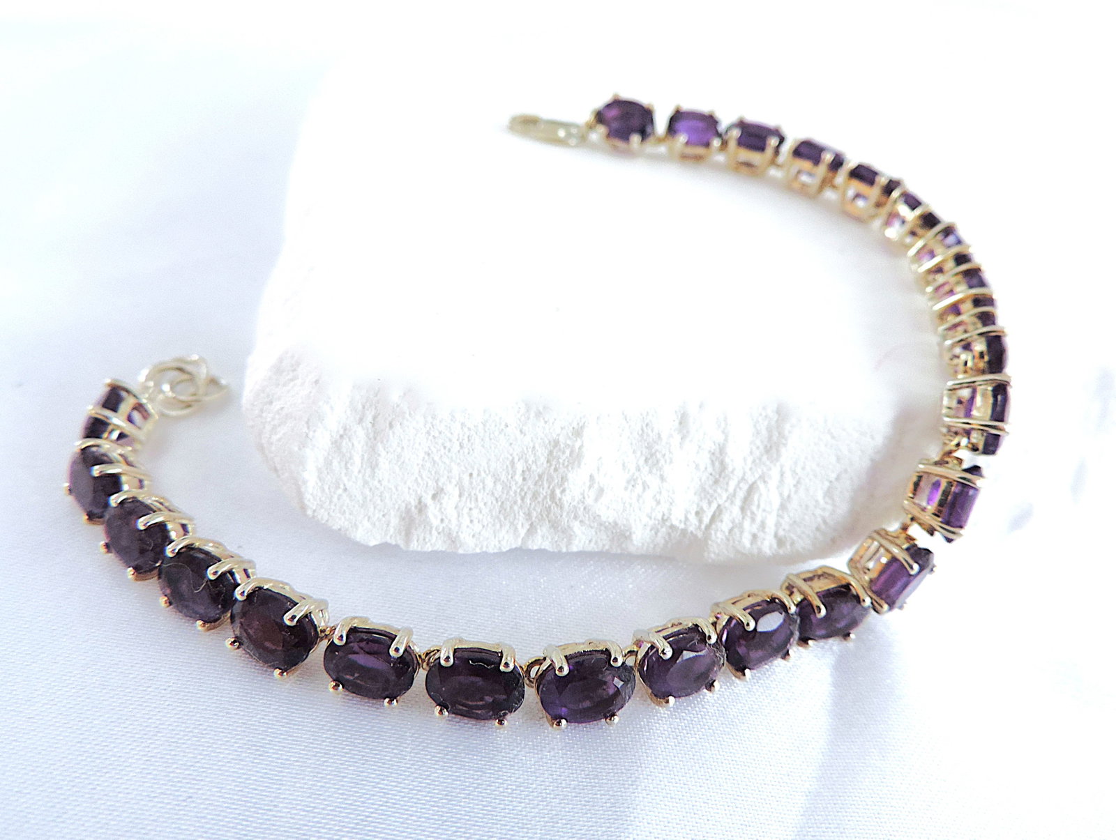 925 Silver 10.35 Carat Amethyst Gemstone Tennis Bracelet - 2