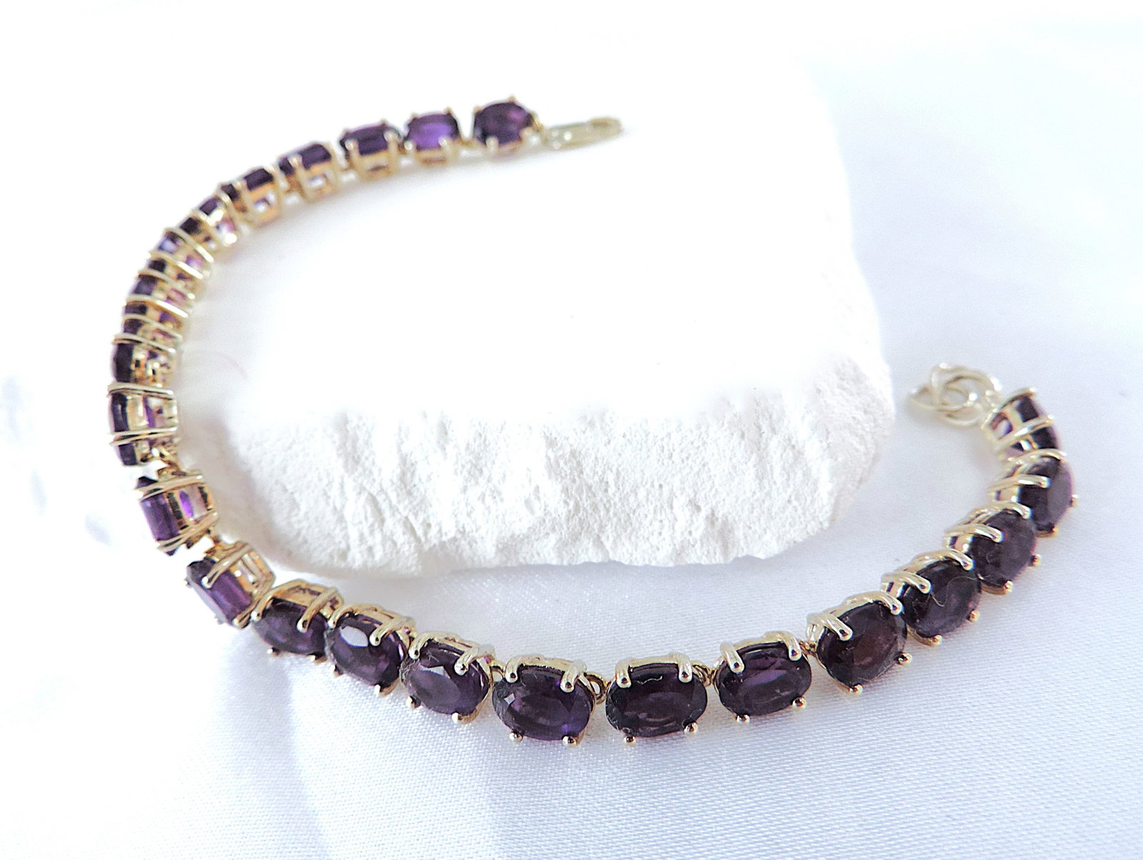 925 Silver 10.35 Carat Amethyst Gemstone Tennis Bracelet - 3
