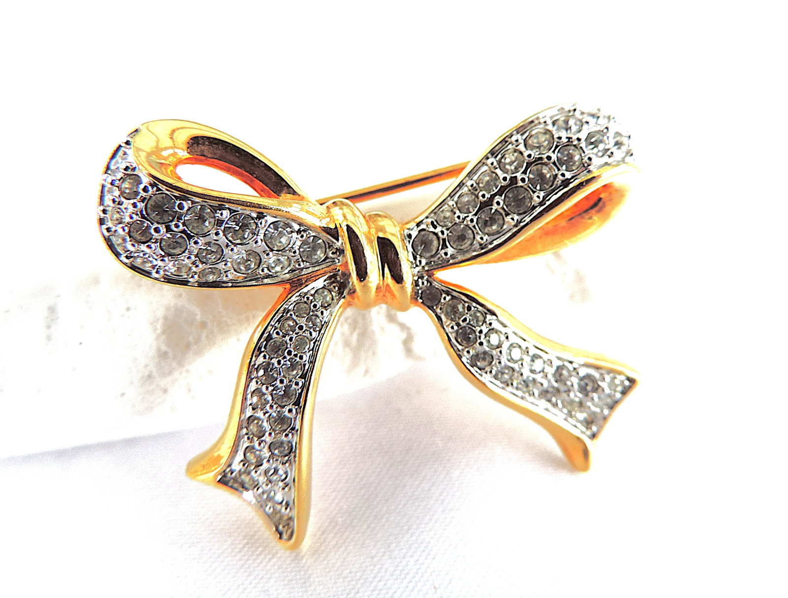 Vintage 18k Gold Plated Austrian Crystal Bow Brooch c.1980's - 4