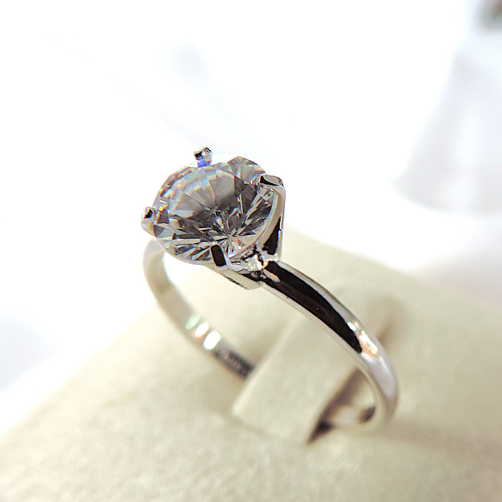 925 Silver 1.8 Carat Cubic Zirconia Gemstone Ring 'New' - 4