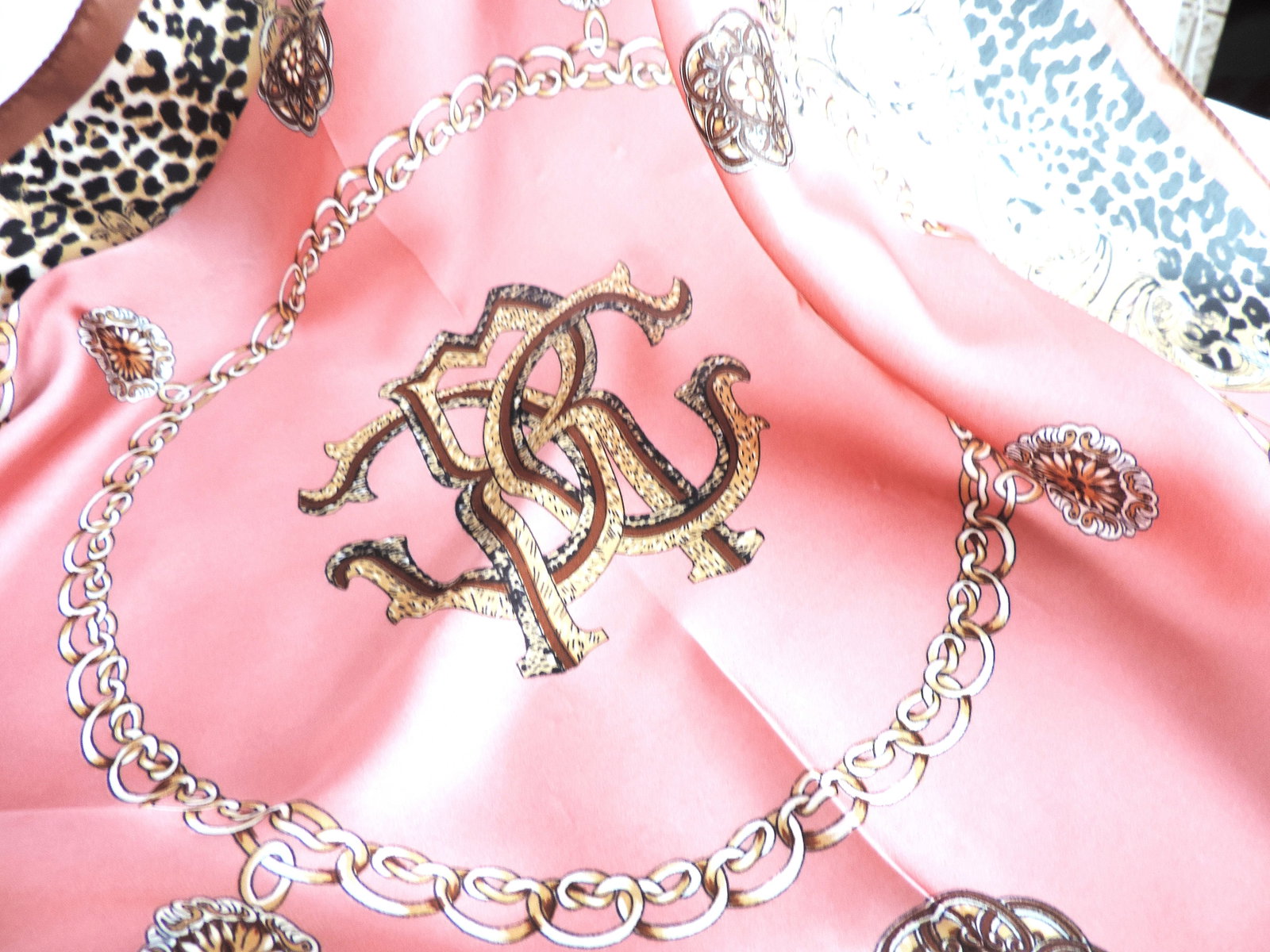 Moneté Paris 100% Silk Renaissance Style Print Scarf 'New' - 2