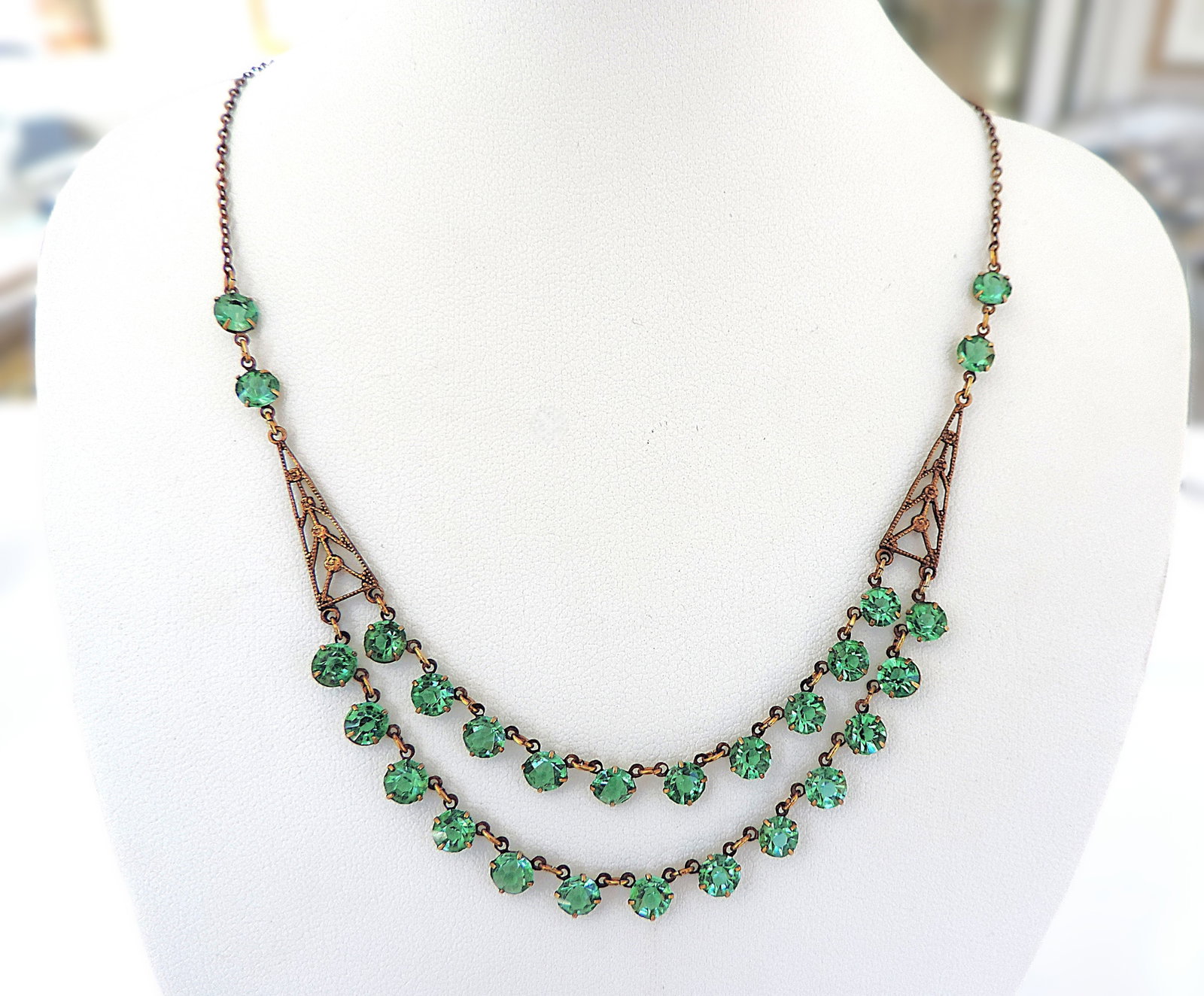 Vintage Art Deco Green Crystal Necklace Circa 1930's: Title: Vintage Art Deco Green Crystal Necklace Circa 1930's Description: A lovely Art Deco necklace set with green crystals measuring 15.5 inches in length. Very good vintage condition clasp in