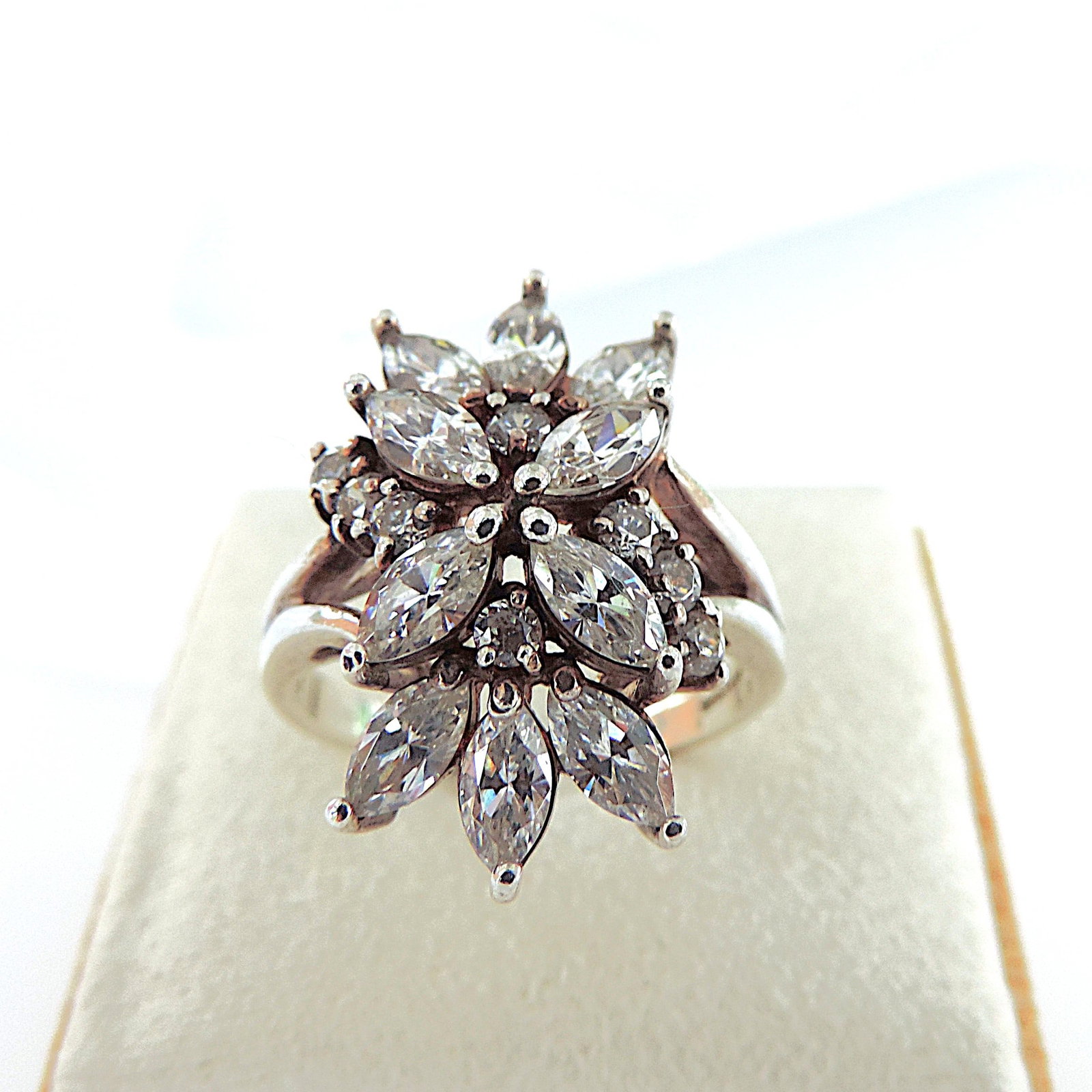 925 Silver 4.58 Carat Lab Created Diamond Ring 'New' - 3