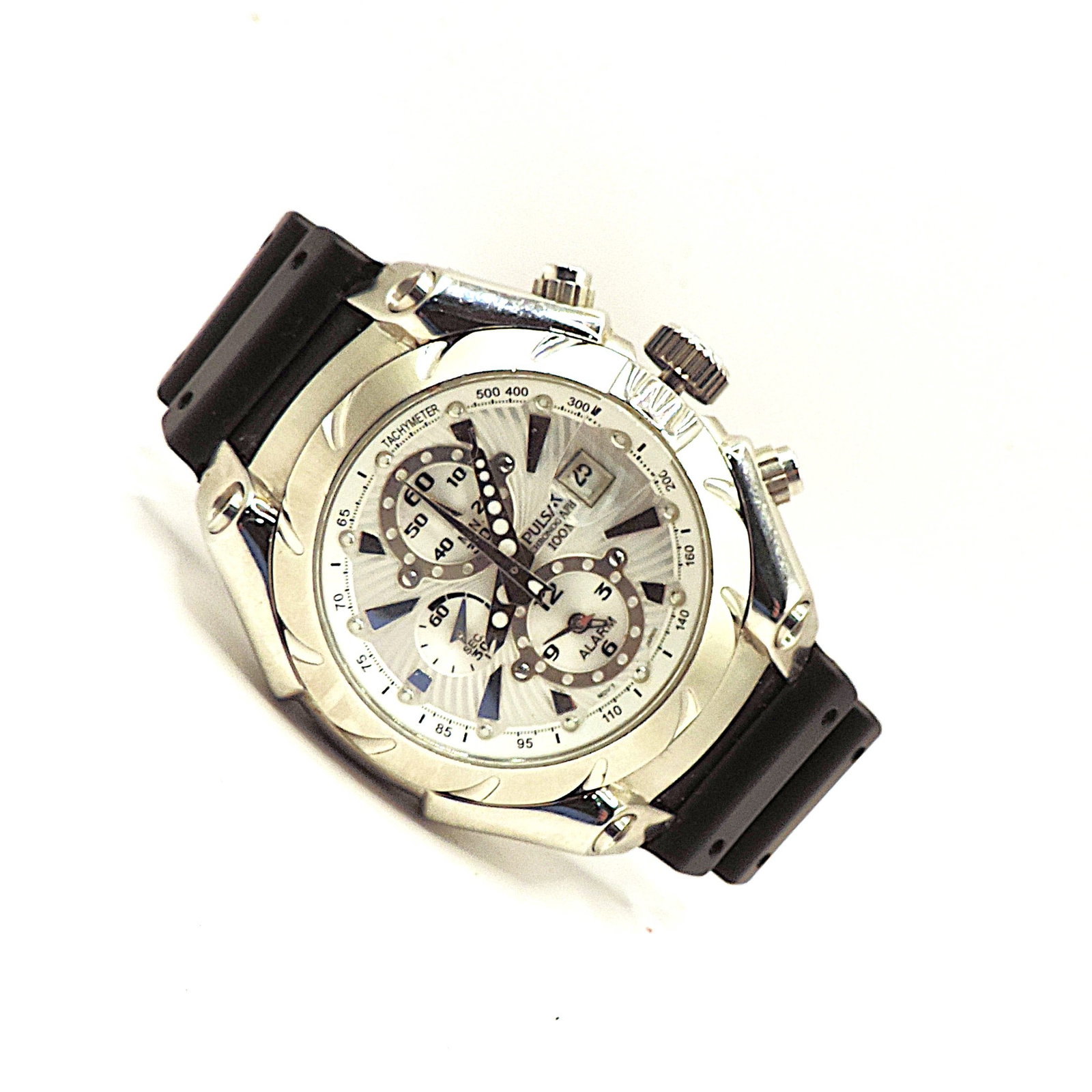 Pulsar Chronograph Quartz WatchYM62-X159: Title: Pulsar Chronograph Quartz WatchYM62-X159 Description: Pulsar quartz movement Chronograph watch YM62-X159, black rubber strap, 45mm dial, date display, Stainless steel, 10 bar water