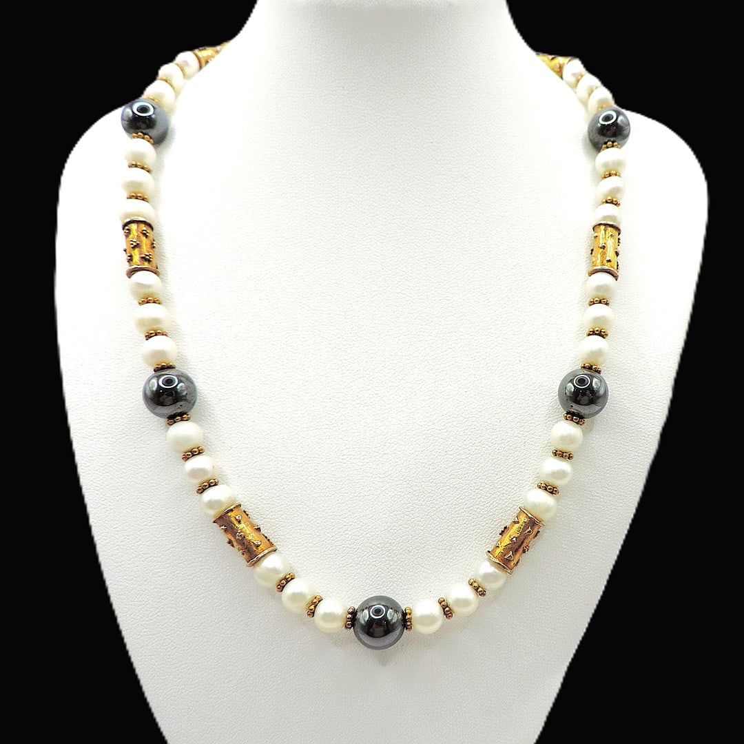 Akoya Cultured Pearl Necklace Gold On Silver Beads & Clasp: Title: Akoya Cultured Pearl Necklace Gold On Silver Beads & Clasp Description: A fine quality 17 inch single strand Akoya cultured pearl necklace with 38 x 6-7mm cultured pearls with gold on