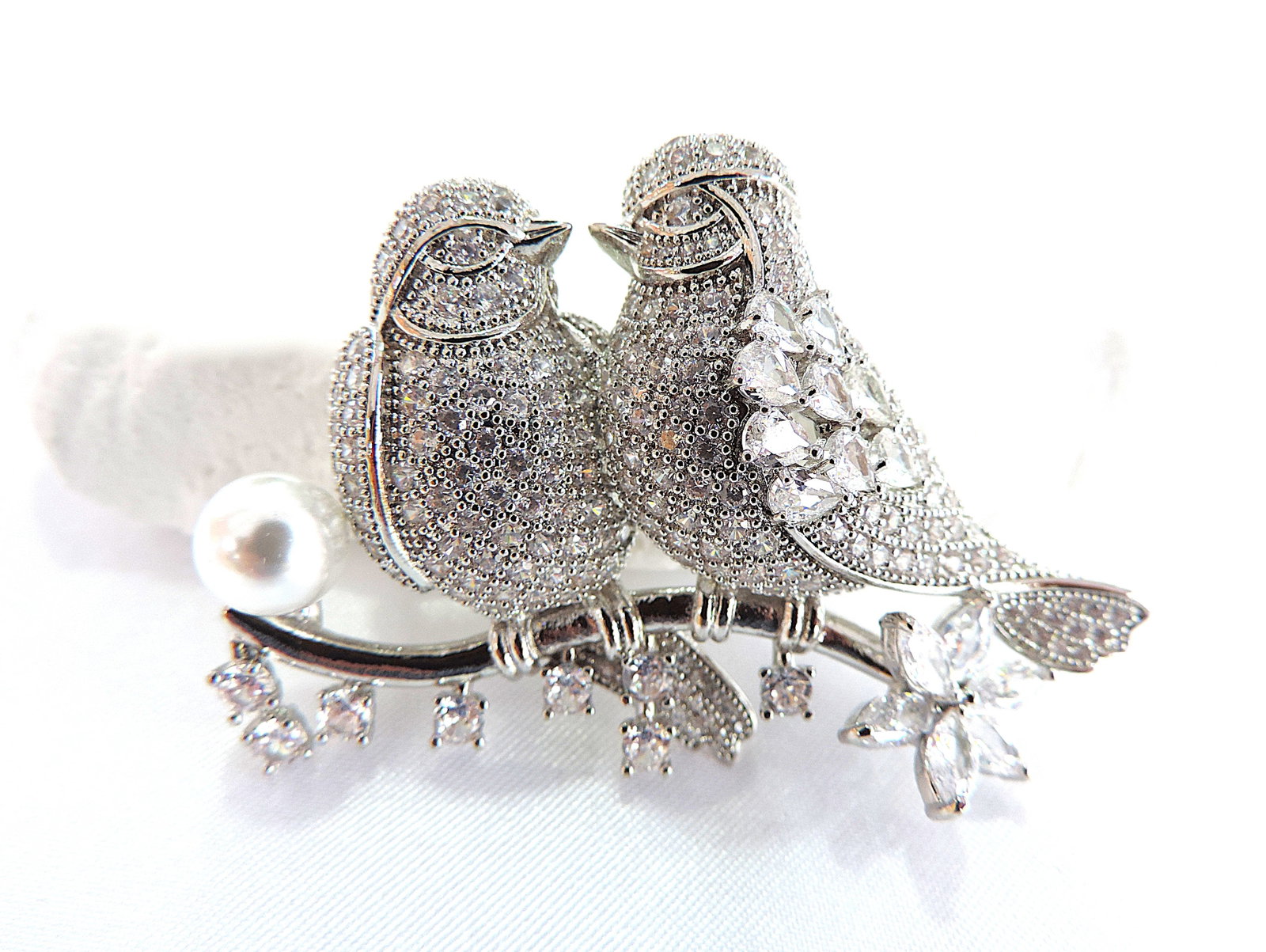 Silver White Zircon Gemstone Lovebirds Brooch With Gift Box - 4