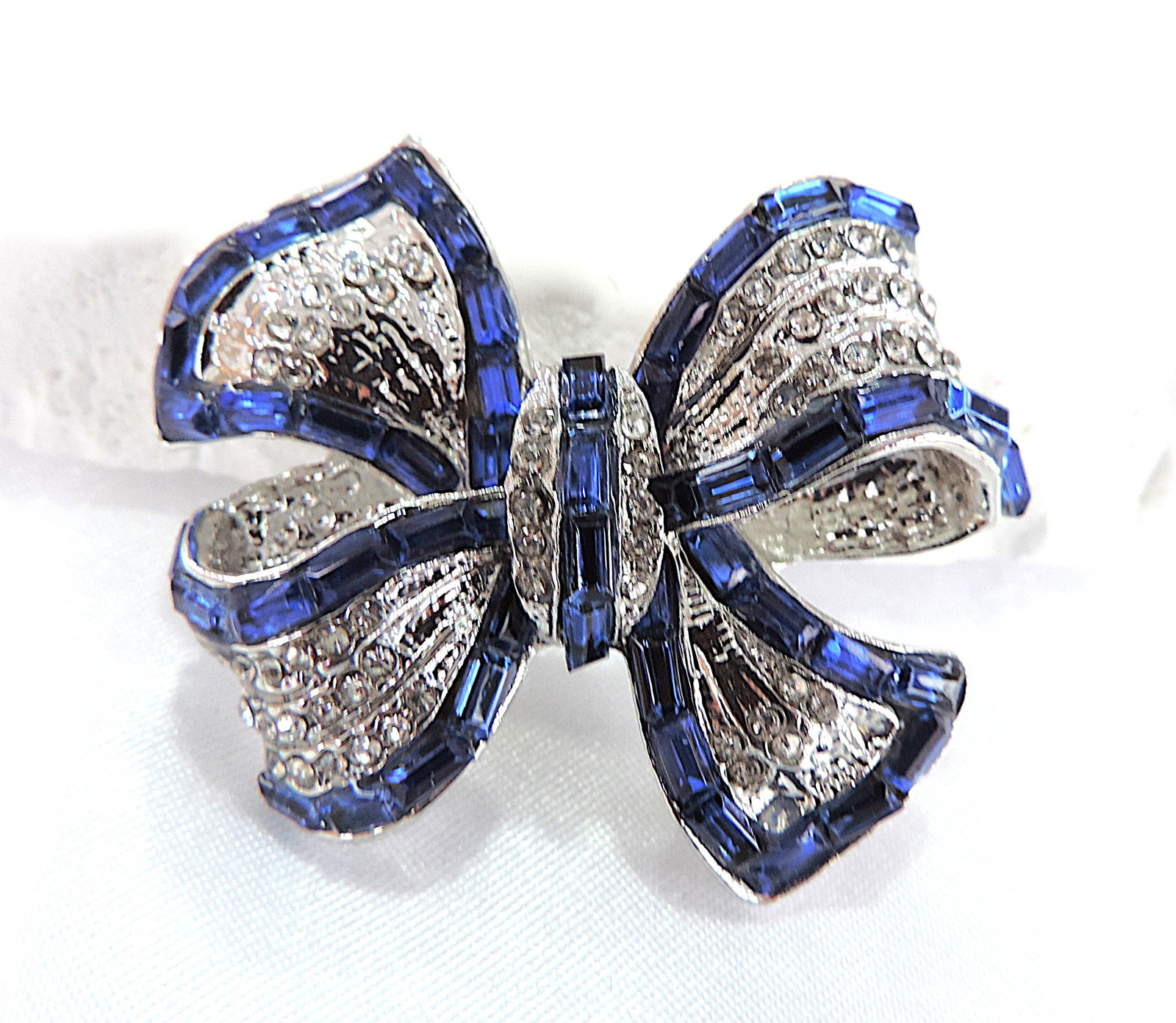 Blue & White Crystal Bow Brooch - 2