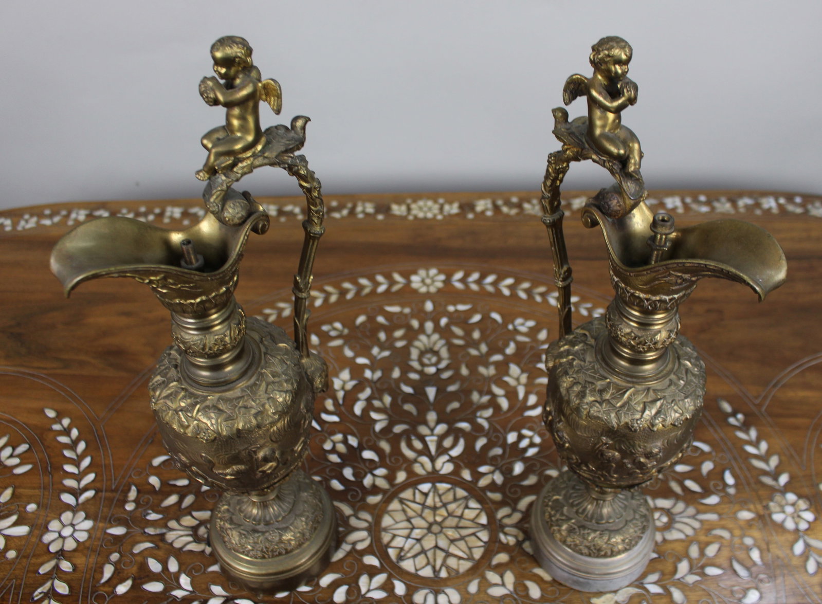 Pair of 19th Century French Gilt Bronze Bacchanalian Ewers with Cherubs - 15