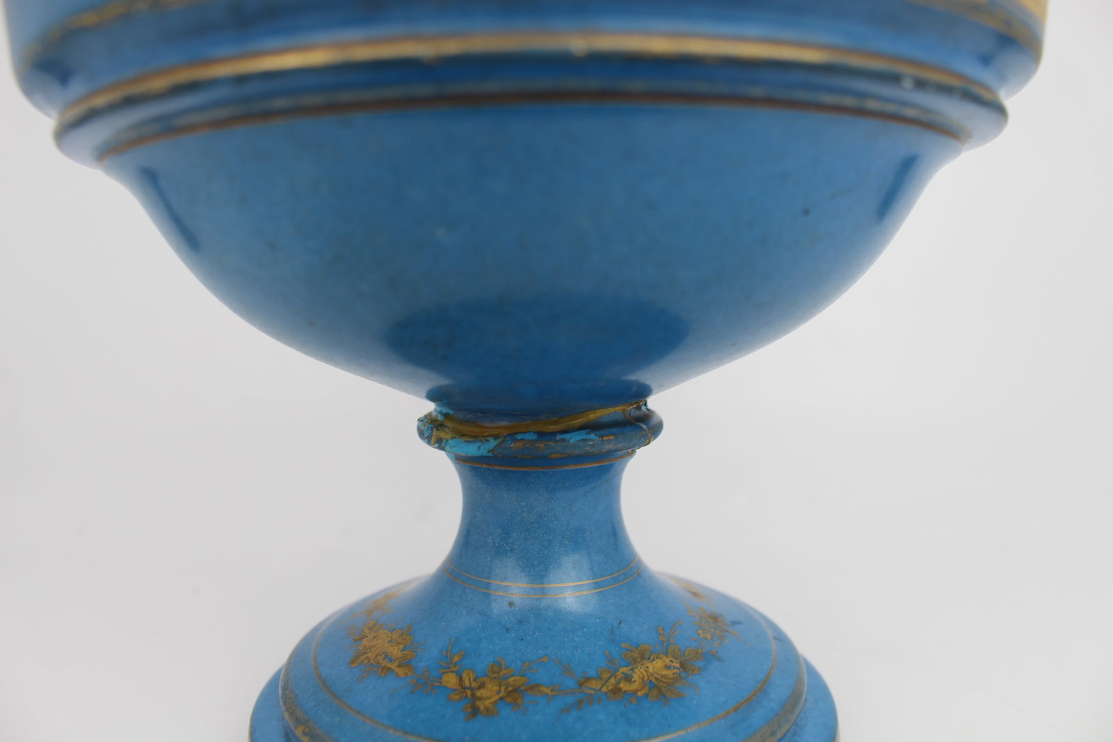 Large Late 19th Century Sèvres-Style Bleu Céleste Porcelain Vase - 17