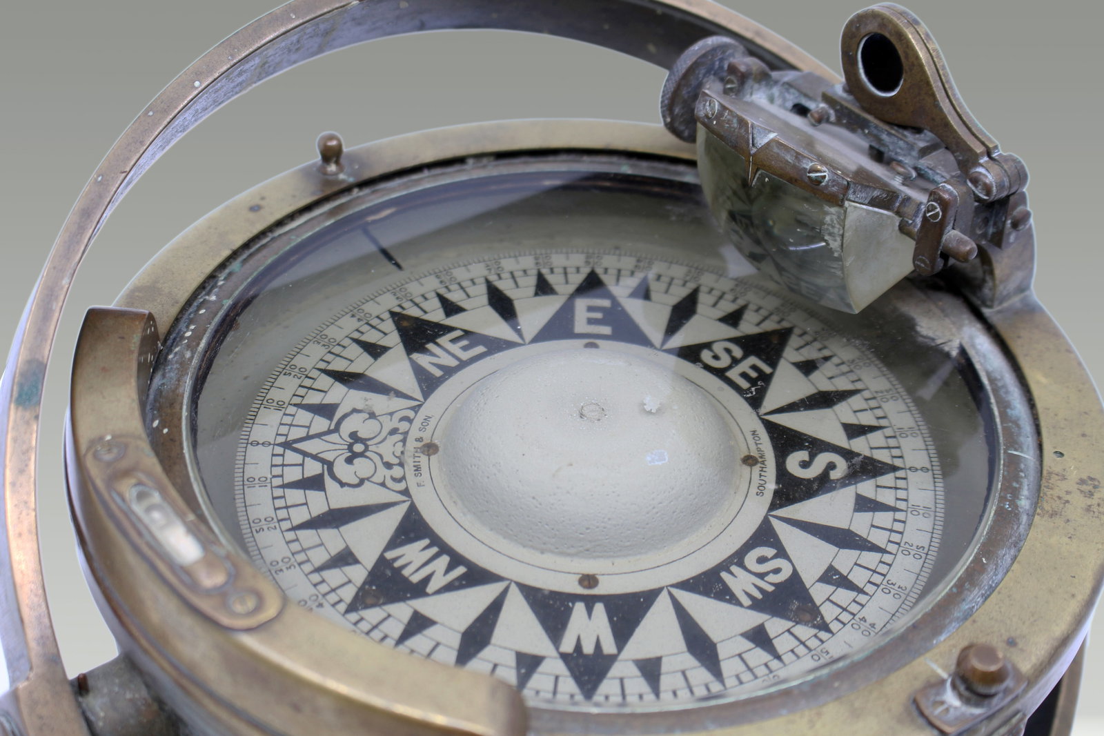 Early 20th Century Bronze and Brass Gimballed Ship's Compass by F. Smith & Sons - 3
