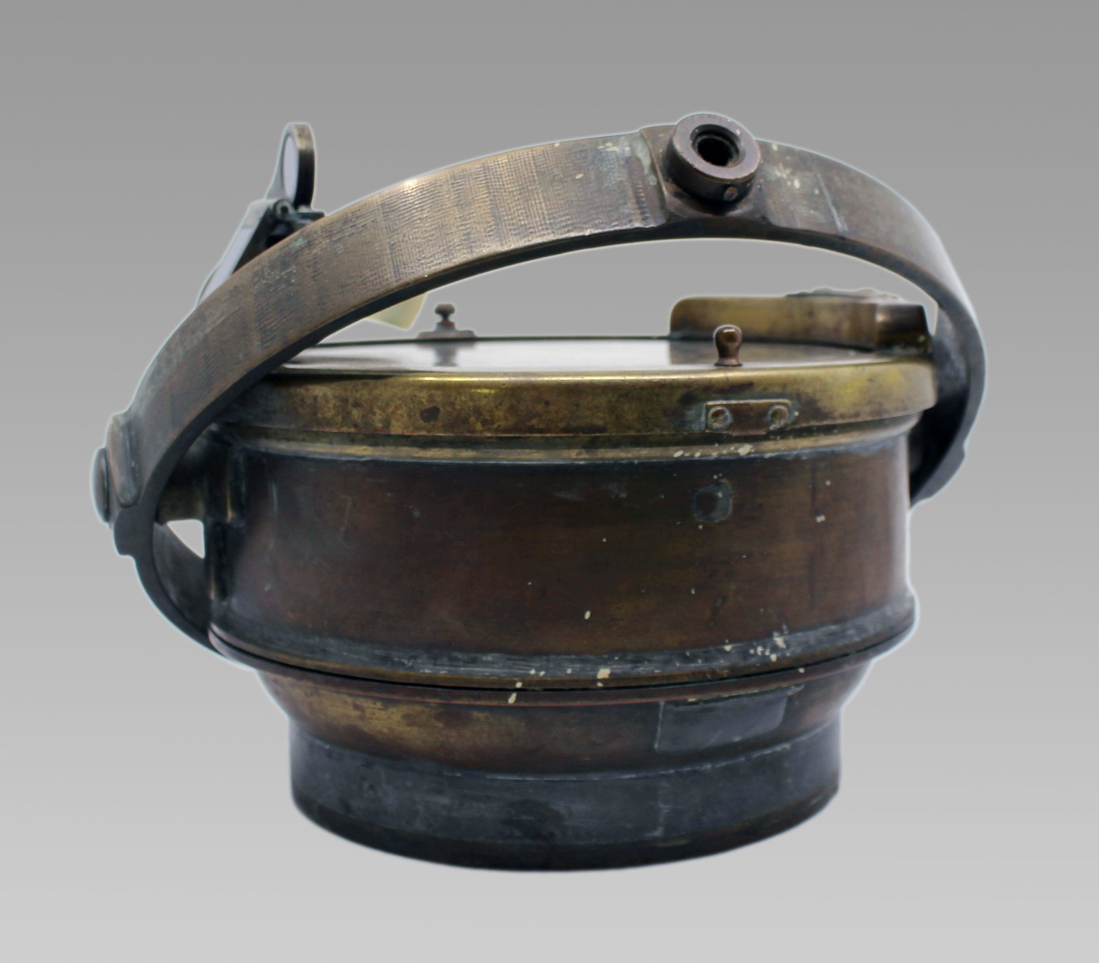 Early 20th Century Bronze and Brass Gimballed Ship's Compass by F. Smith & Sons - 9