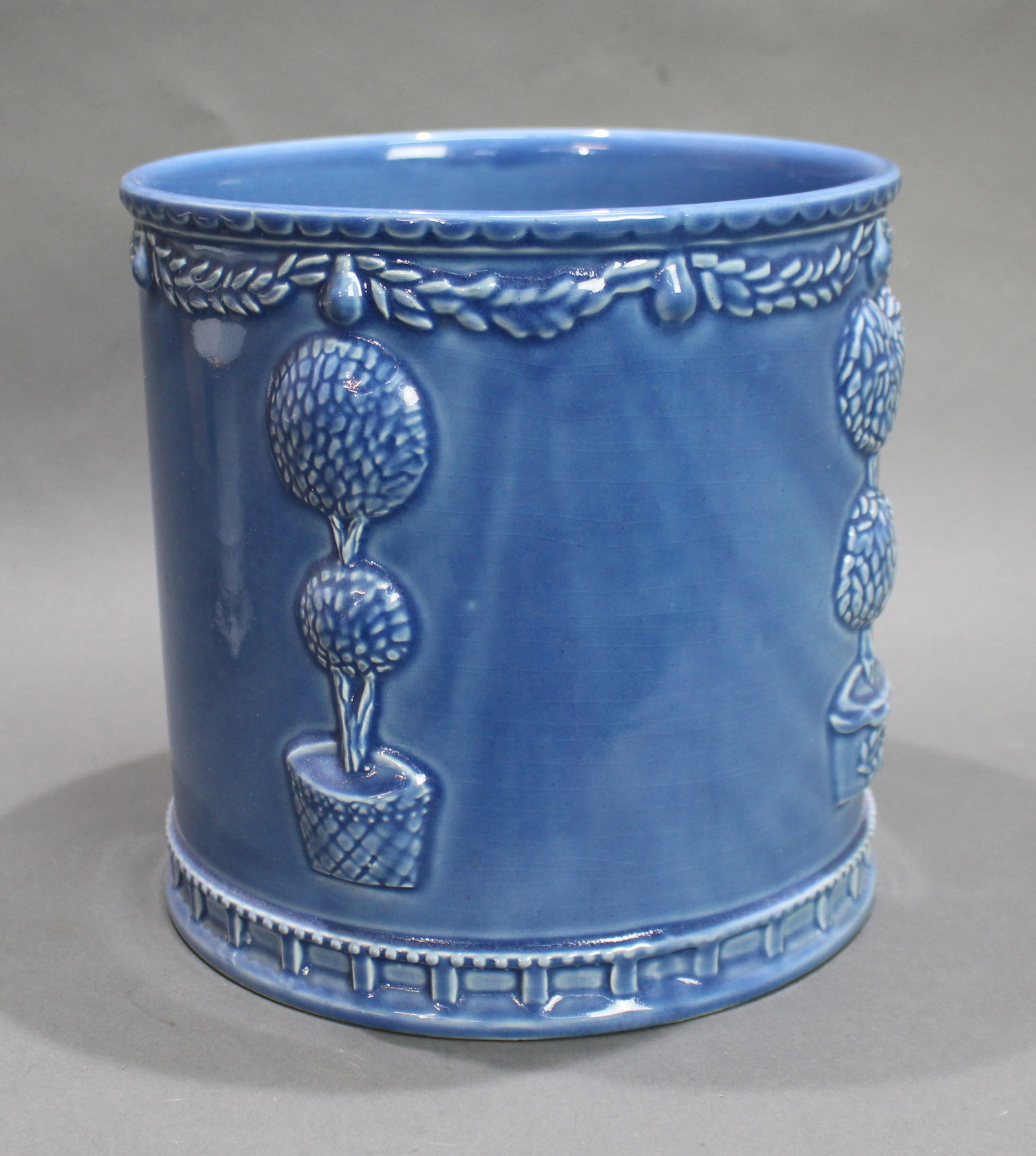 Large Blue Ceramic Planter: Title: Large Blue Ceramic Planter Description: 20th century. Width: 23 cm. Height: 23 cm. Good condition; no chips, cracks or repairs, some craquelure to glaze Condition: Used Delivery option: