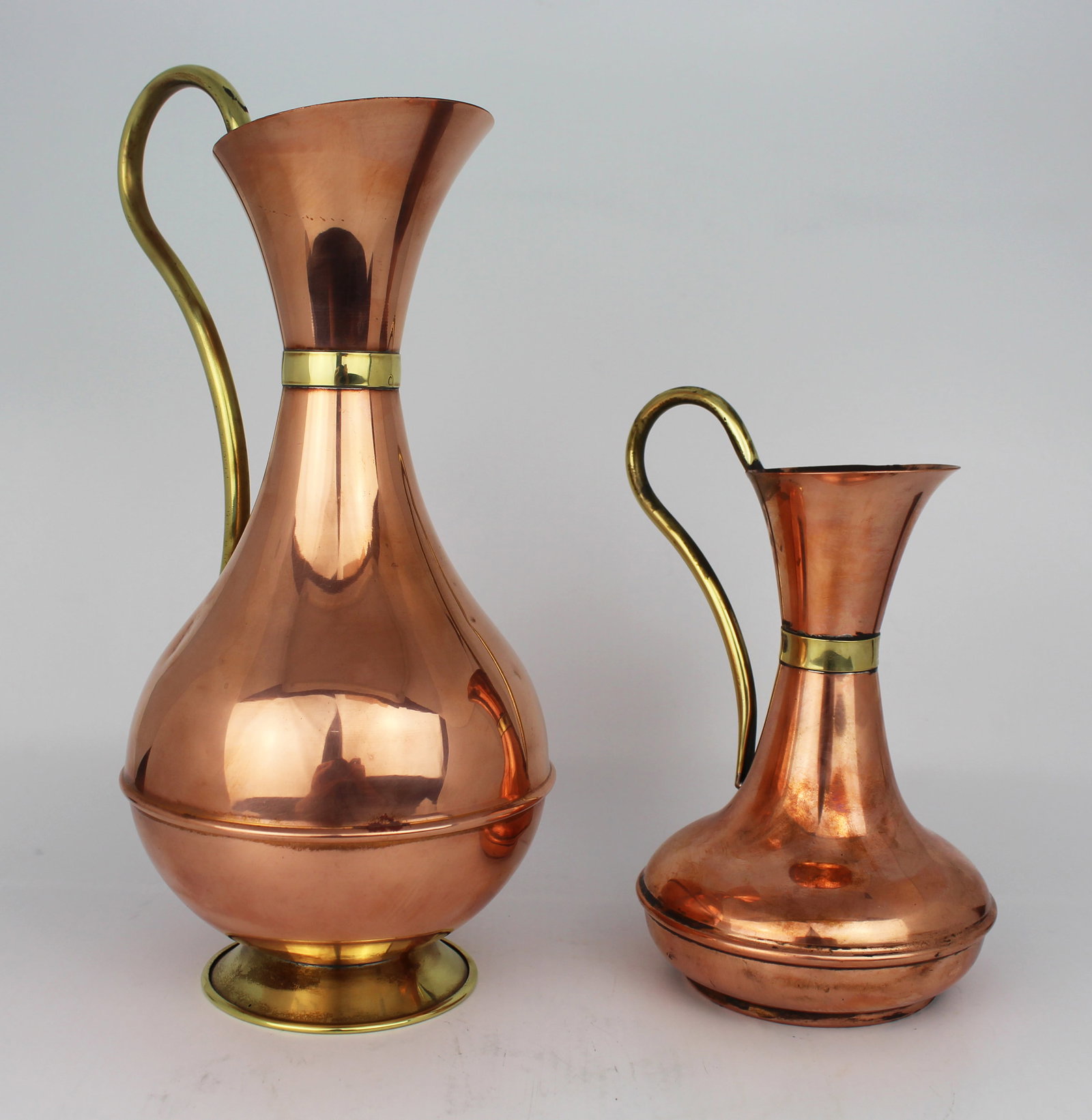 Set of 3 Graduated Vintage Copper Ewers - 2
