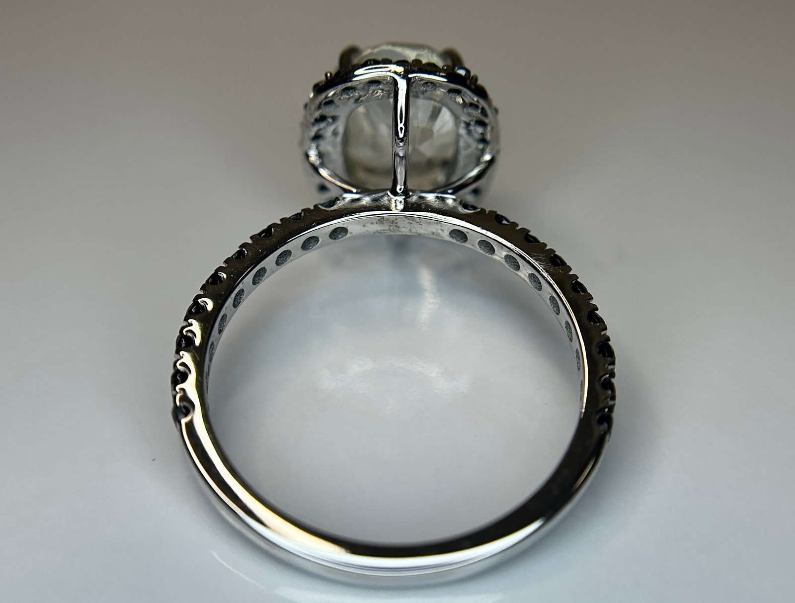 Beautiful 3.15CT Natural Ceylon White Sapphire W Natural Diamonds & 18k Gold - 5