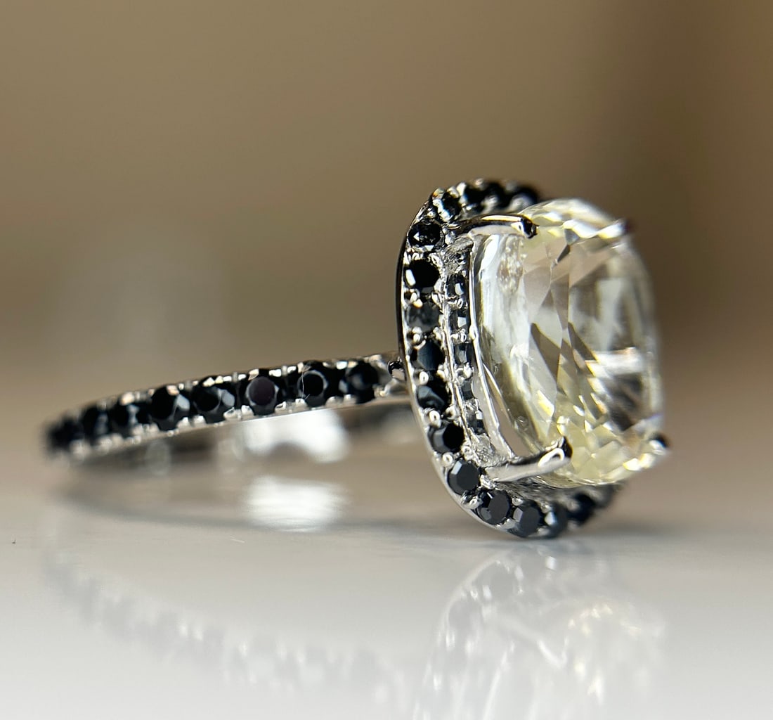 Beautiful 3.15CT Natural Ceylon White Sapphire W Natural Diamonds & 18k Gold - 7