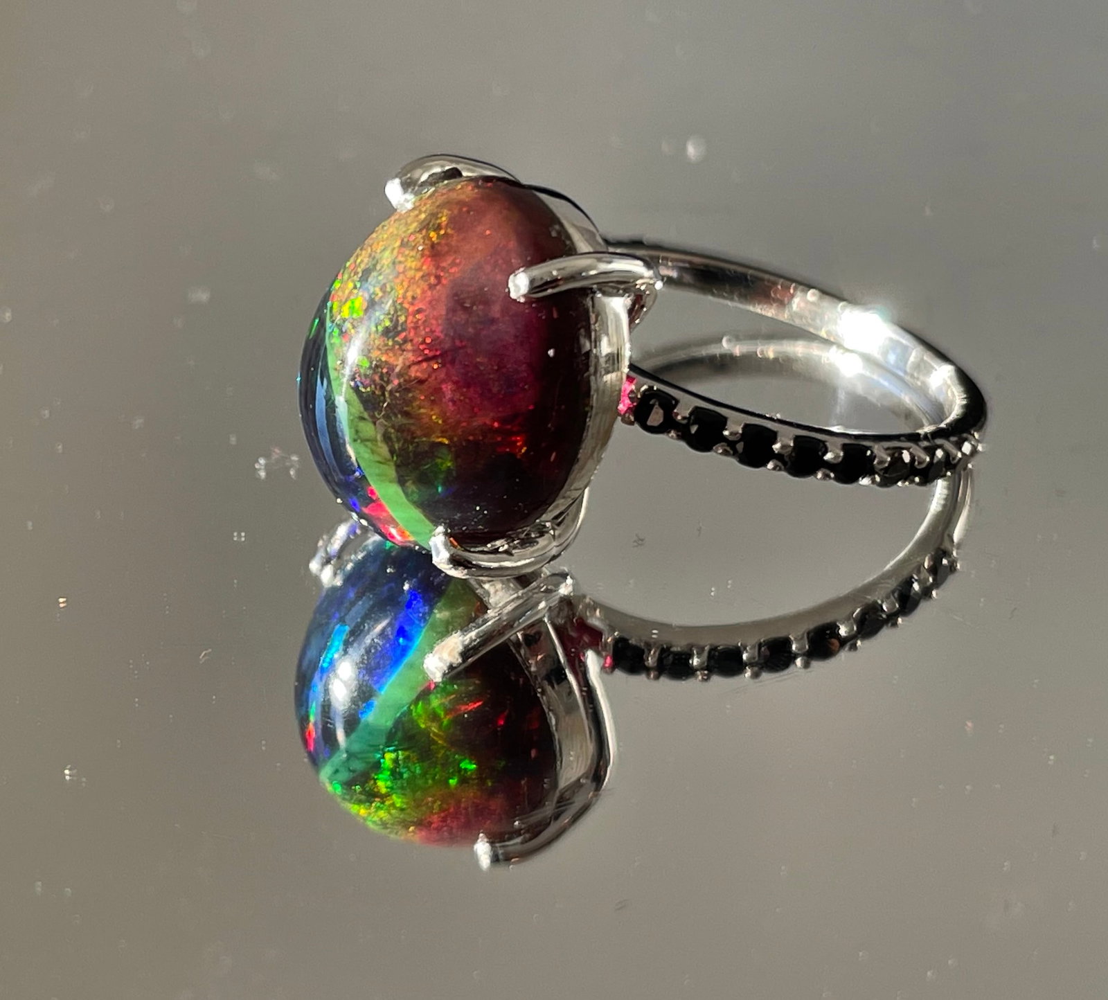 Beautiful 7.45 CT Natural Black Opal Ring With Natural Black Diamond & 18k Gold - 8