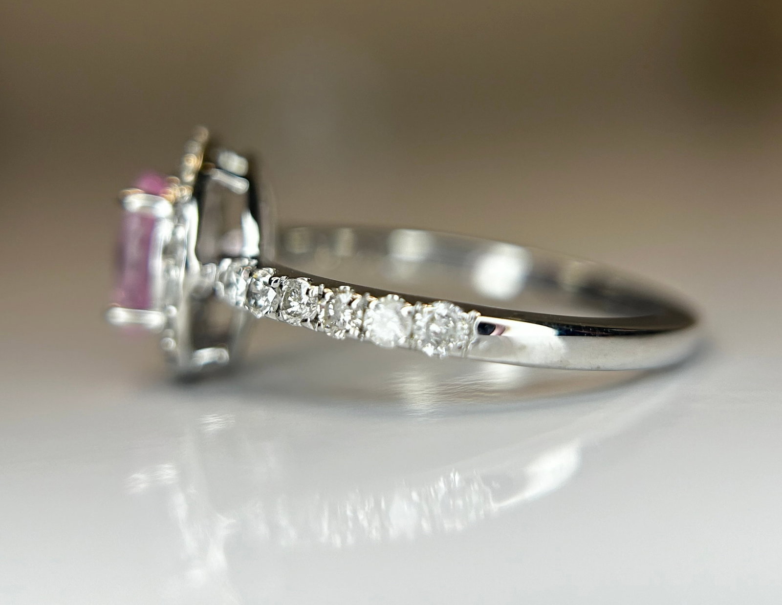 Beautiful Natural Ceylon 1.15ct Pink Sapphire With Diamonds & 18k Gold - 4