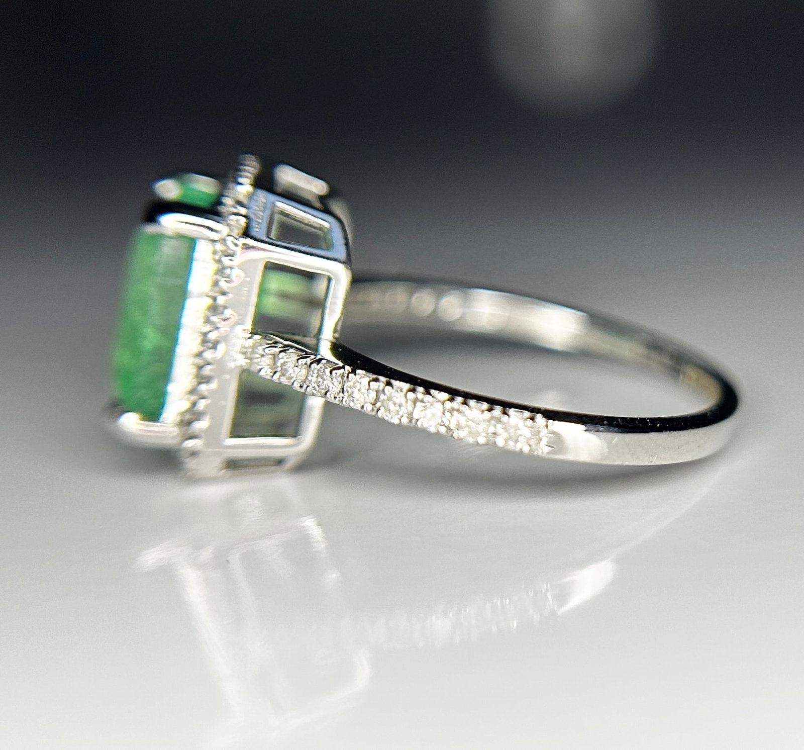 Beautiful 2.59ct Natural Columbian Emerald With Natural Diamonds & 18k Gold - 5