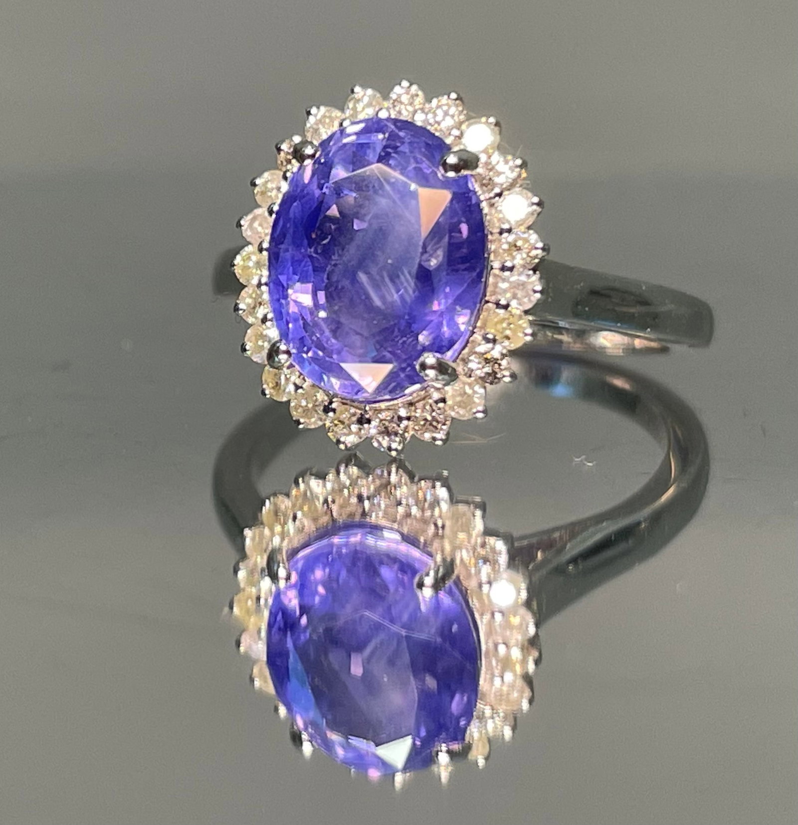 Unheated Untreated 3.87 CT Natural Ceylon Purple Sapphire Diamonds & 18k Gold - 2