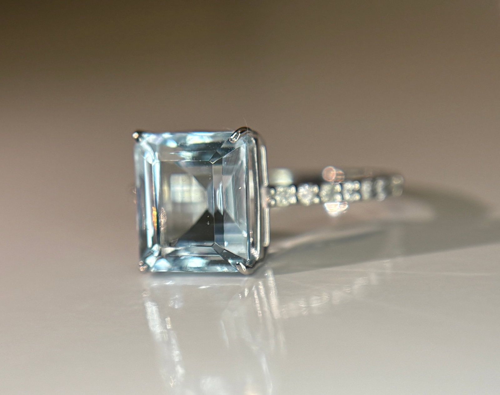 Beautiful 3.34 CT Natural Aquamarine Ring With Natural Diamonds & 950 Platinum - 5