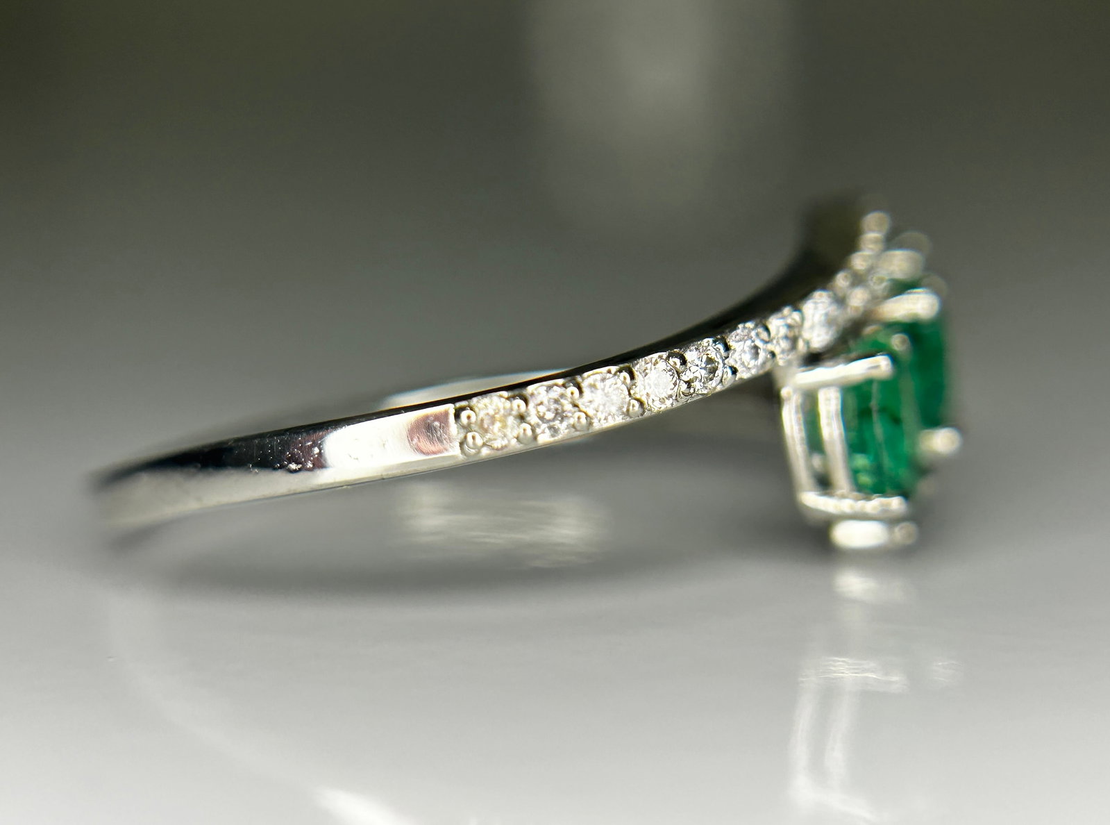Beautiful 0.62Ct Natural Emerald Ring With Natural Diamonds & Platinum 950 - 6