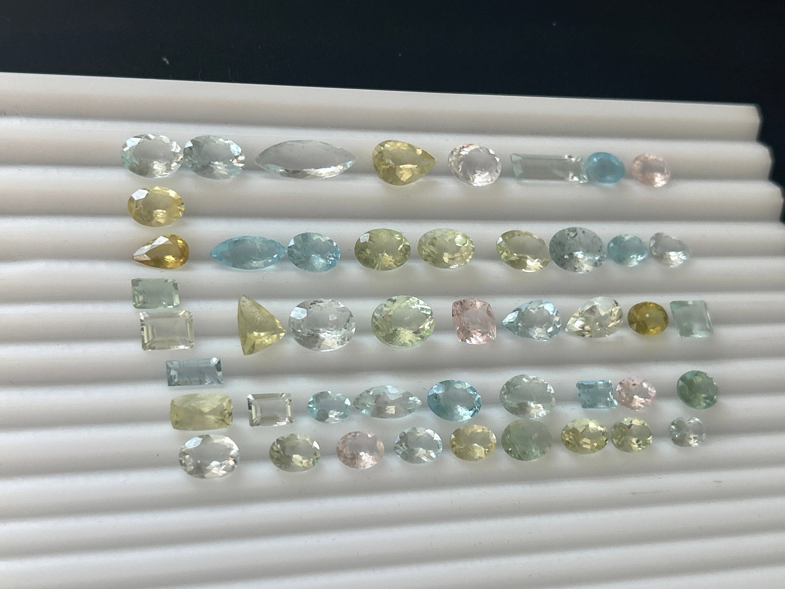 77.05ct Natural Blue and Green Aquamarine and Pink Morganite - 4