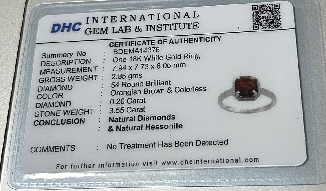 Beautiful 3.55 CT Natural Hessonite Garnet With Natural Diamonds & 18k Gold - 11