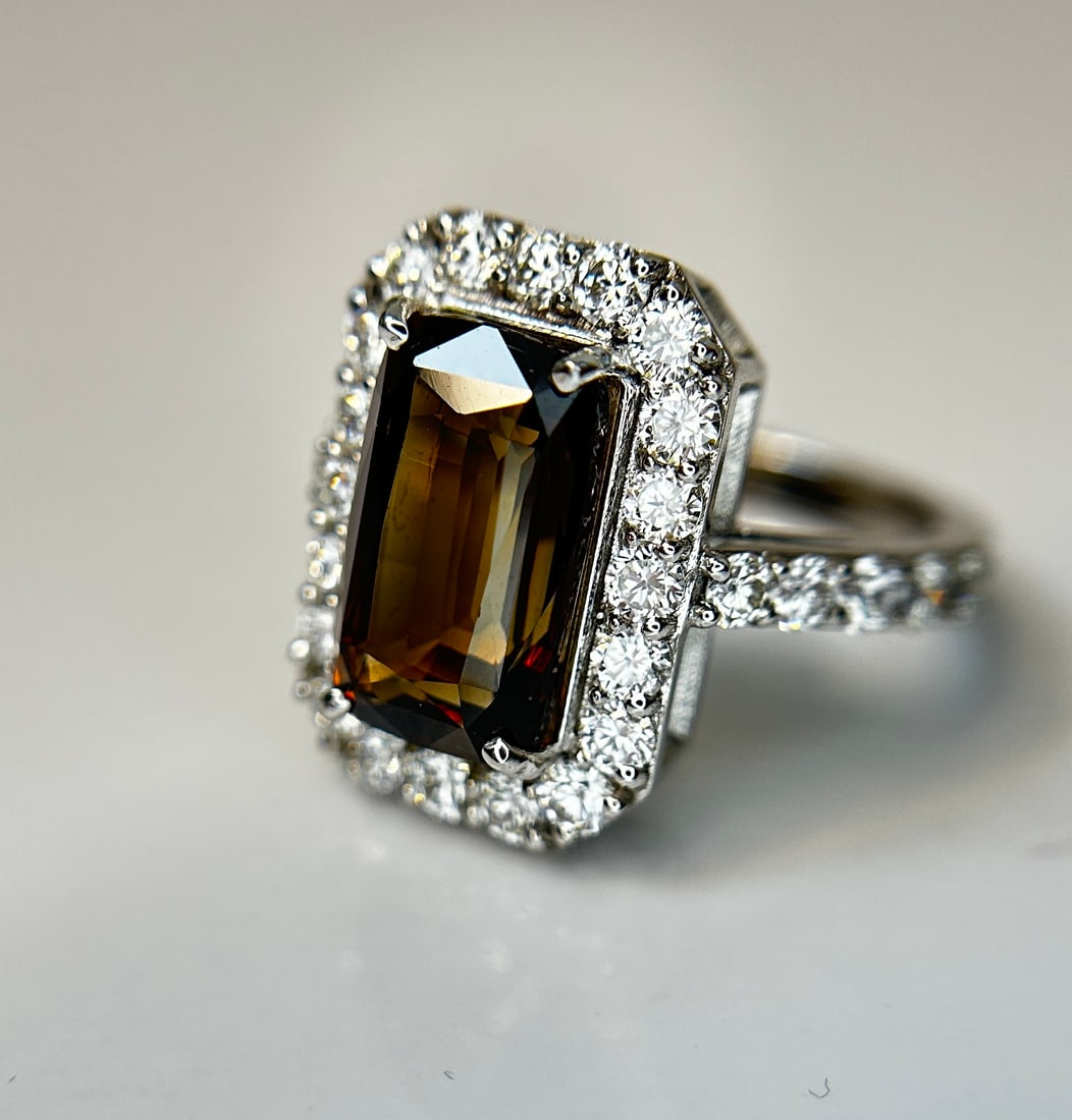 GIA Certified Natural Rare Alexandrite Ring 5.07ct With 1.38ct Diamond & 18k White Gold - 3