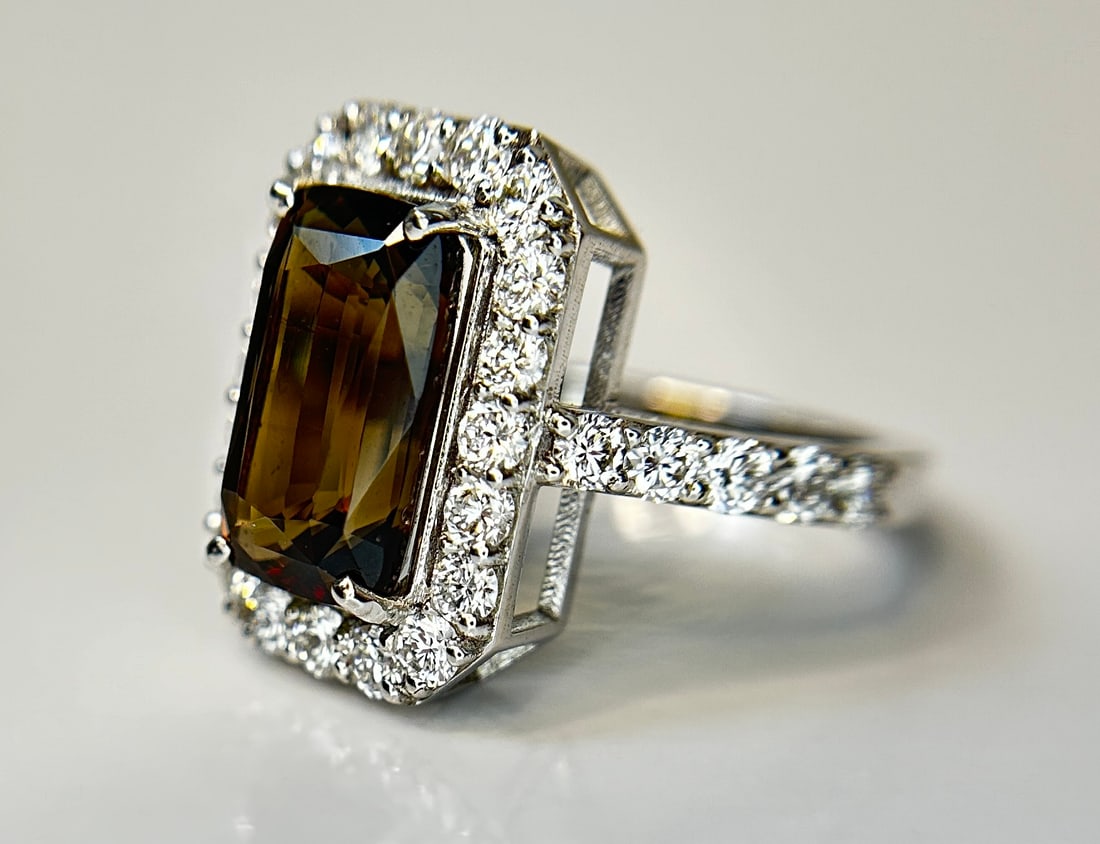 GIA Certified Natural Rare Alexandrite Ring 5.07ct With 1.38ct Diamond & 18k White Gold - 6