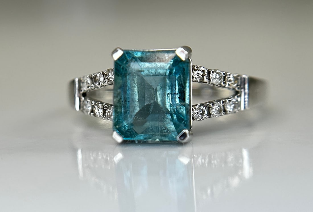 Beautiful Natural Rare Blue Emerald 2.39 CT With Natural Diamonds & 18k Gold - 2