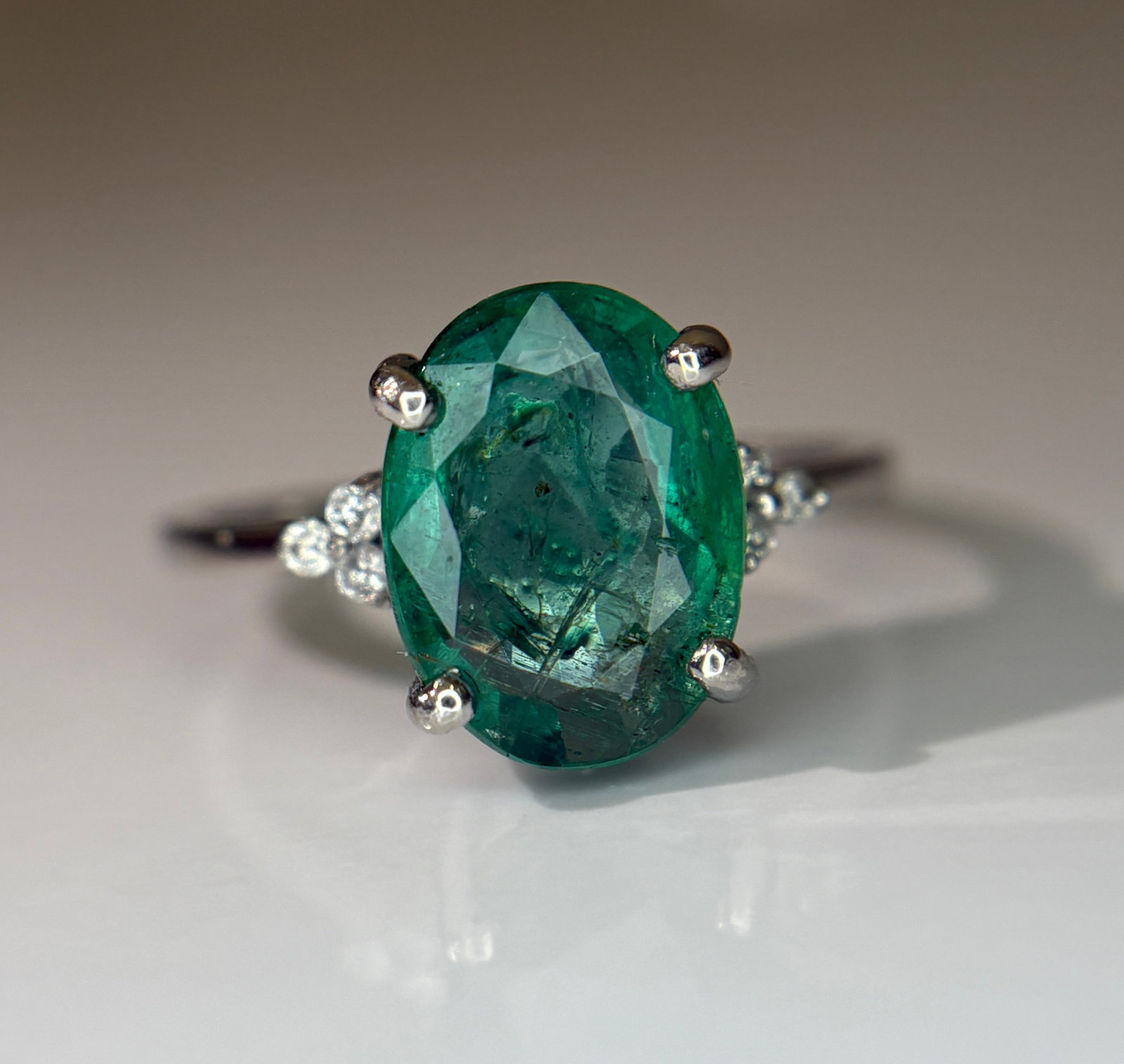 Beautiful 2.77 CT Natural Emerald Ring With Natural Diamonds & Platinum 950 - 6
