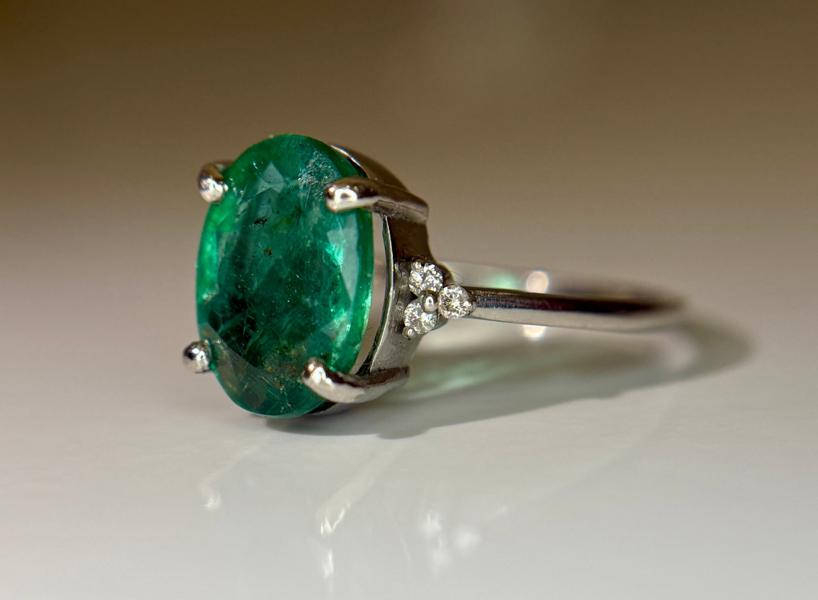 Beautiful 2.77 CT Natural Emerald Ring With Natural Diamonds & Platinum 950 - 9