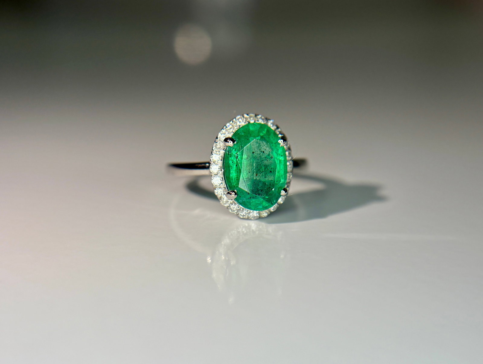 Beautiful 2.70 CT Natural Emerald Ring With Natural Diamonds & Platinum 950 - 8